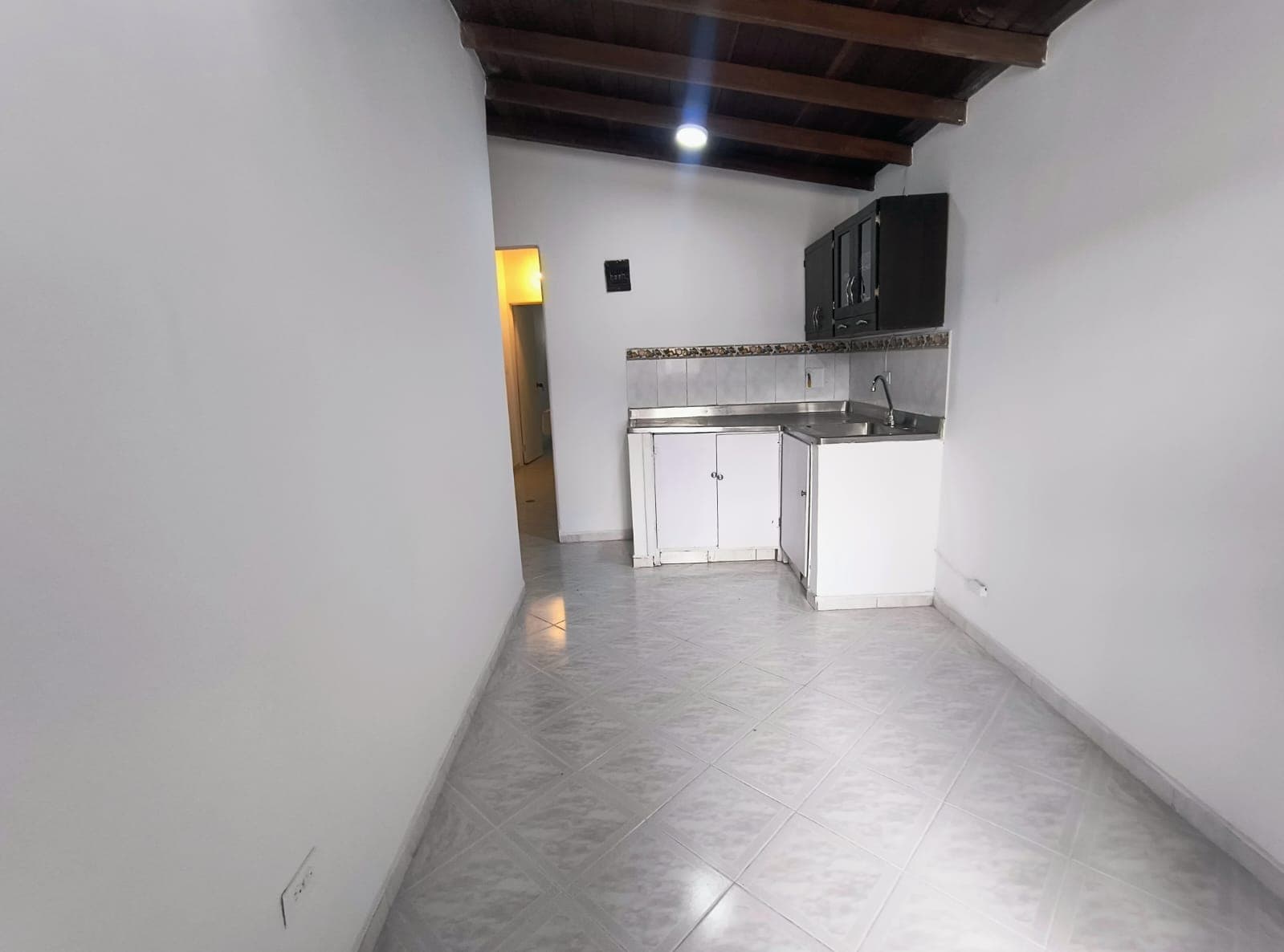Apartaestudio en arriendo en Pilsen, Itagui — foto 5 de 8