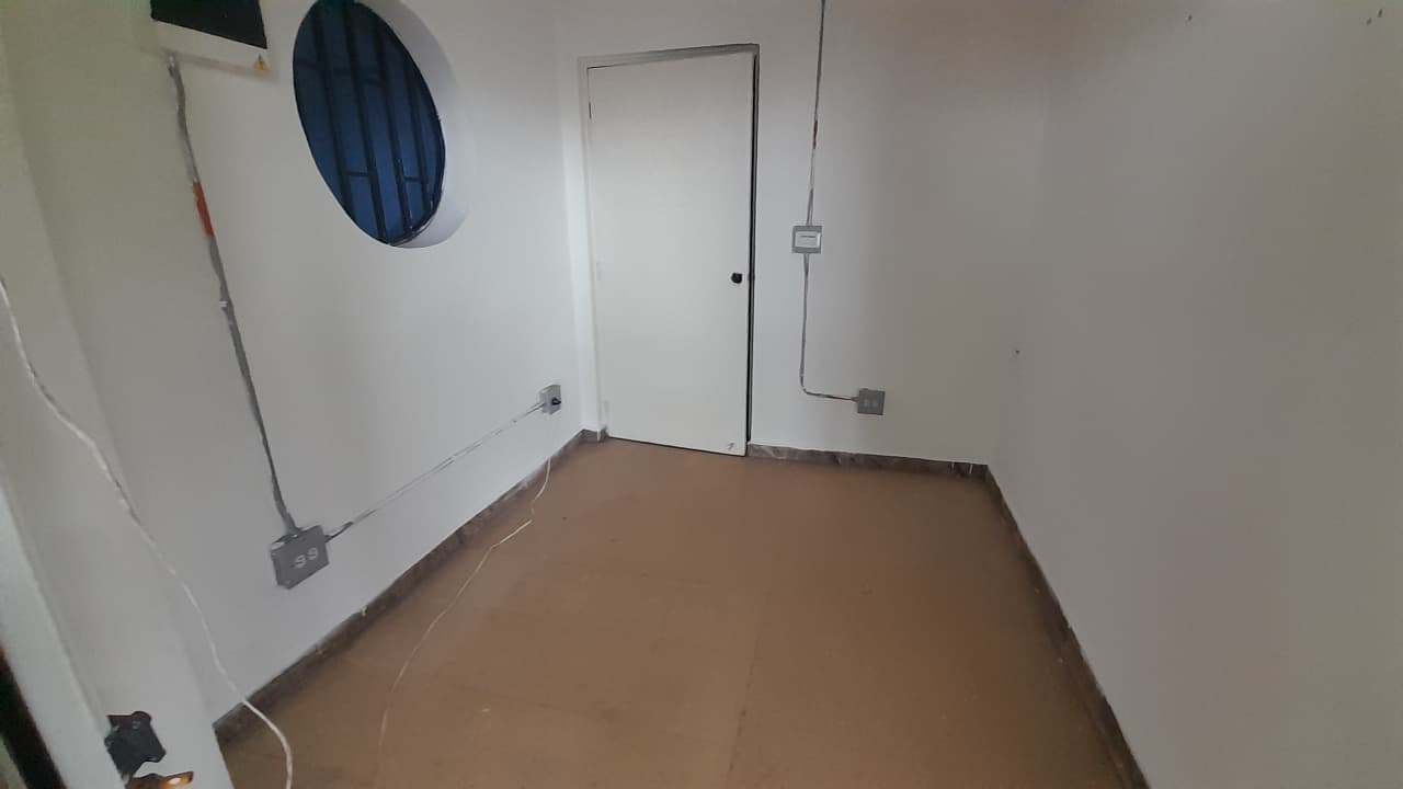 Local en arriendo en Éxito Colombia, Laureles, Medellín — foto 2 de 12