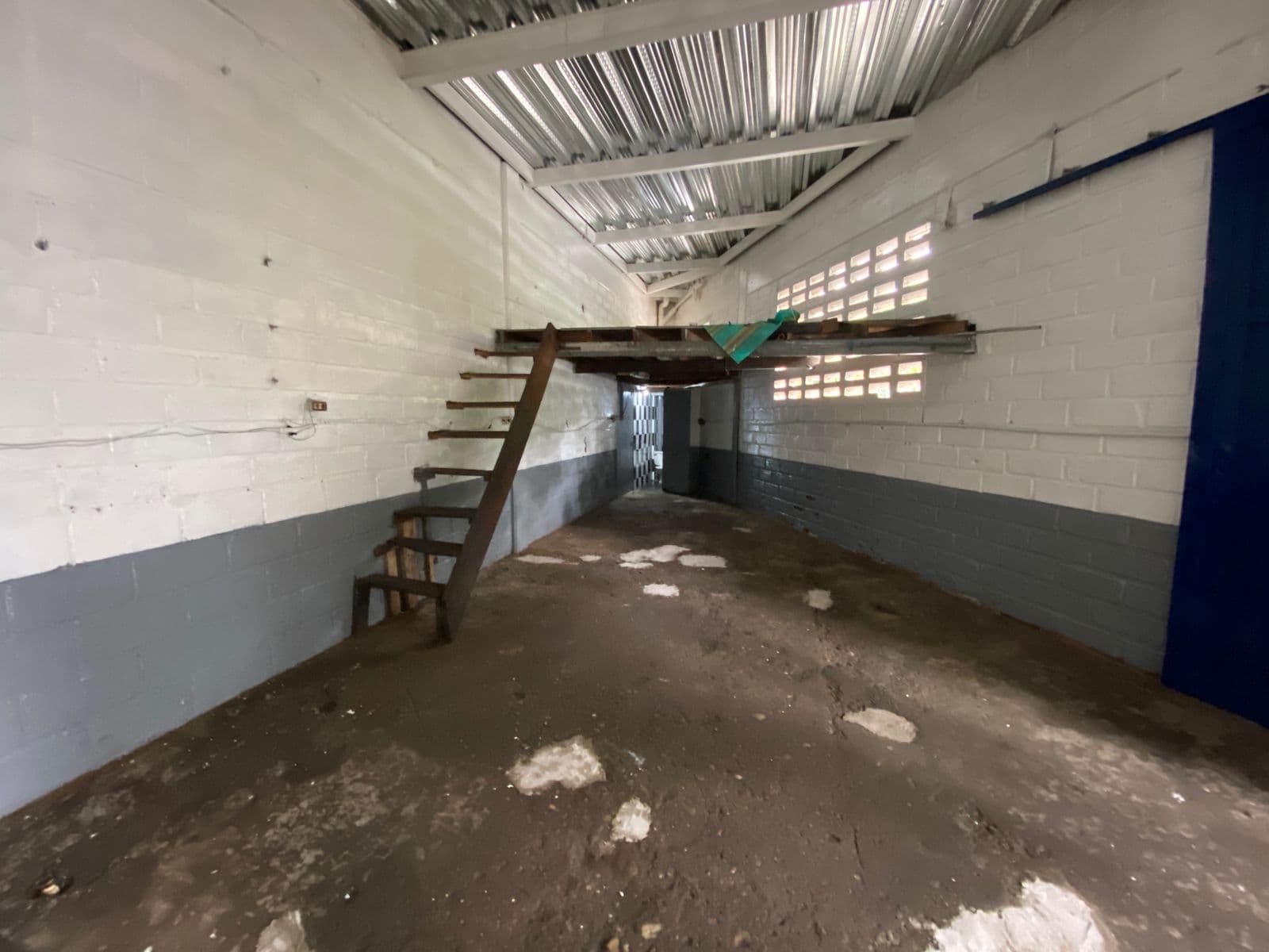 Bodega en arriendo en Zona Industrial De, Belen, Medellín — foto 4 de 10