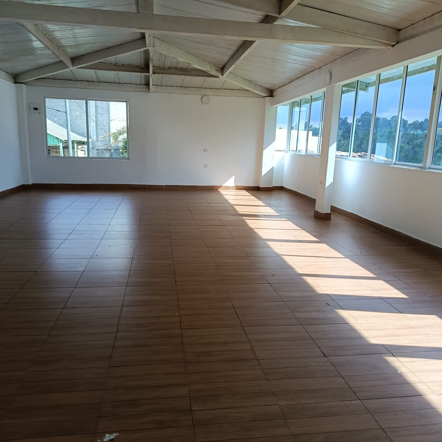 Local en arriendo en San Felix, Bello — foto 1 de 12