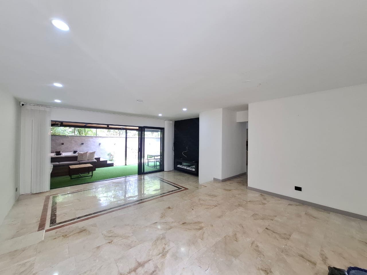 Casa Vivienda en arriendo en Transversal Superior, Poblado, Medellín — foto 5 de 20