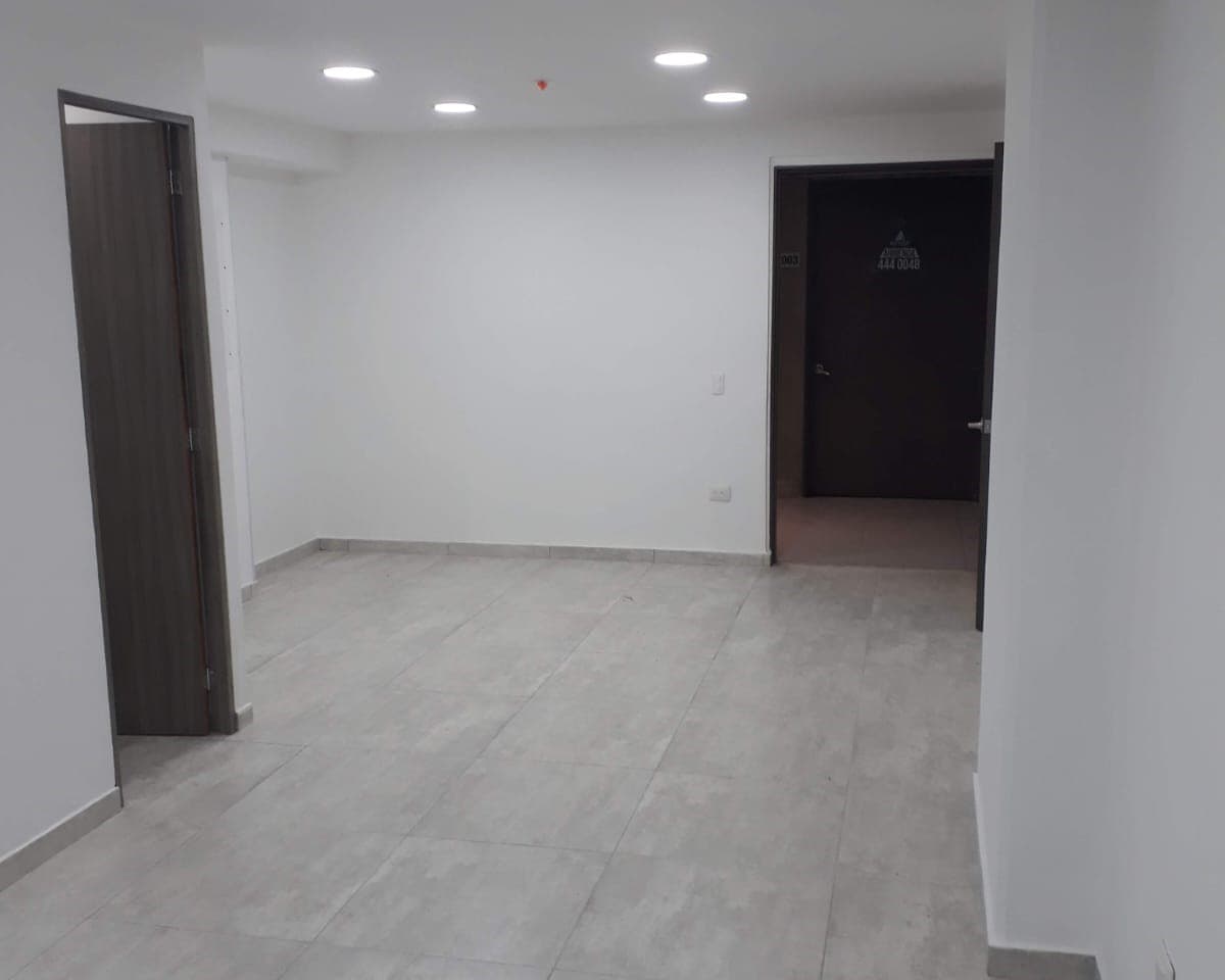 Oficina en arriendo en Rionegro — foto 2 de 12