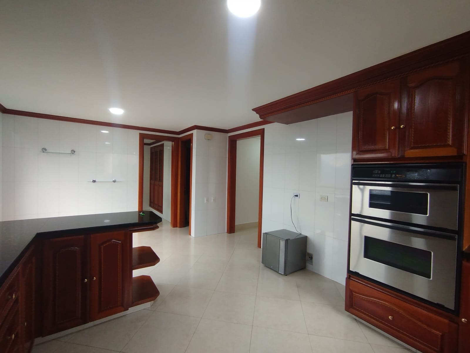 Apartamento en arriendo en El Tesoro, Poblado, Medellín — foto 3 de 20