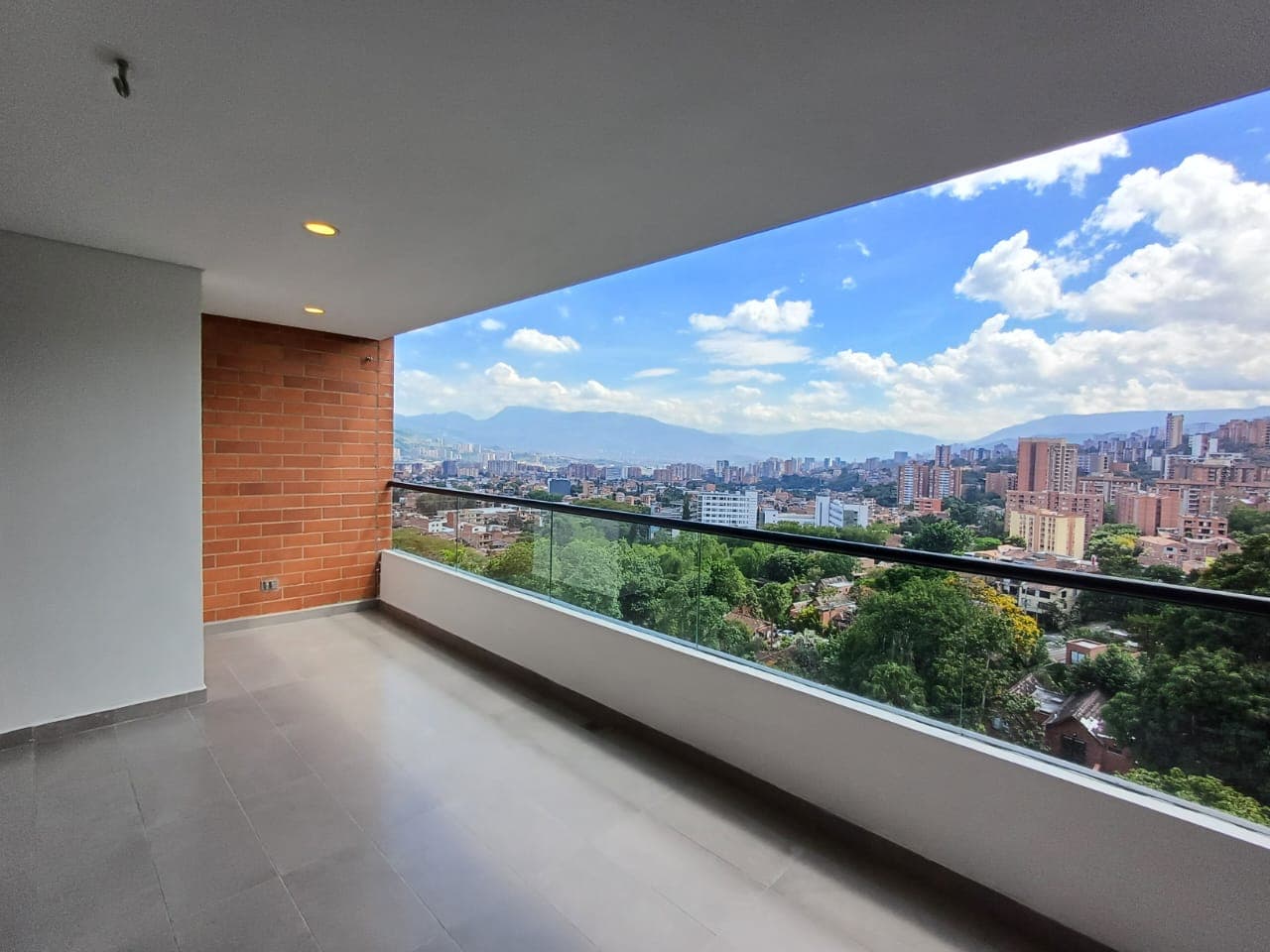 Apartamento en arriendo en Loma De Las Brujas, Envigado — foto 2 de 20