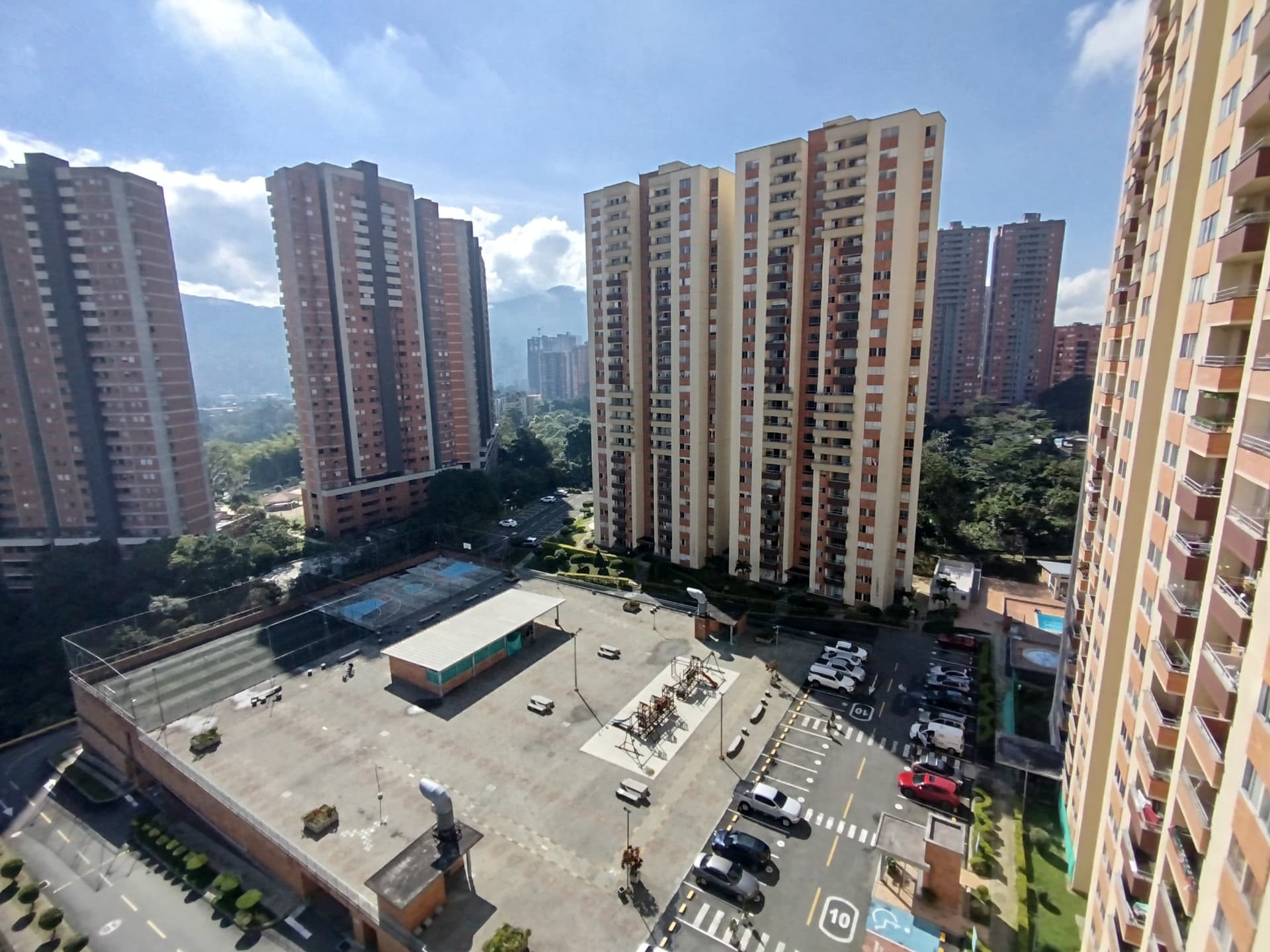 Apartamento en arriendo en Ditaires, Itagui — foto 1 de 15
