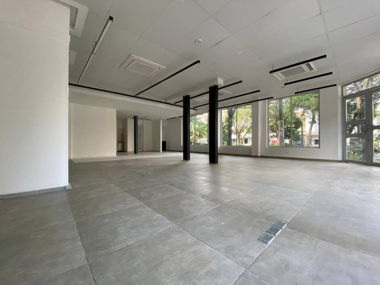 Local en arriendo en Sevilla, Centro, Medellín — foto 1 de 16