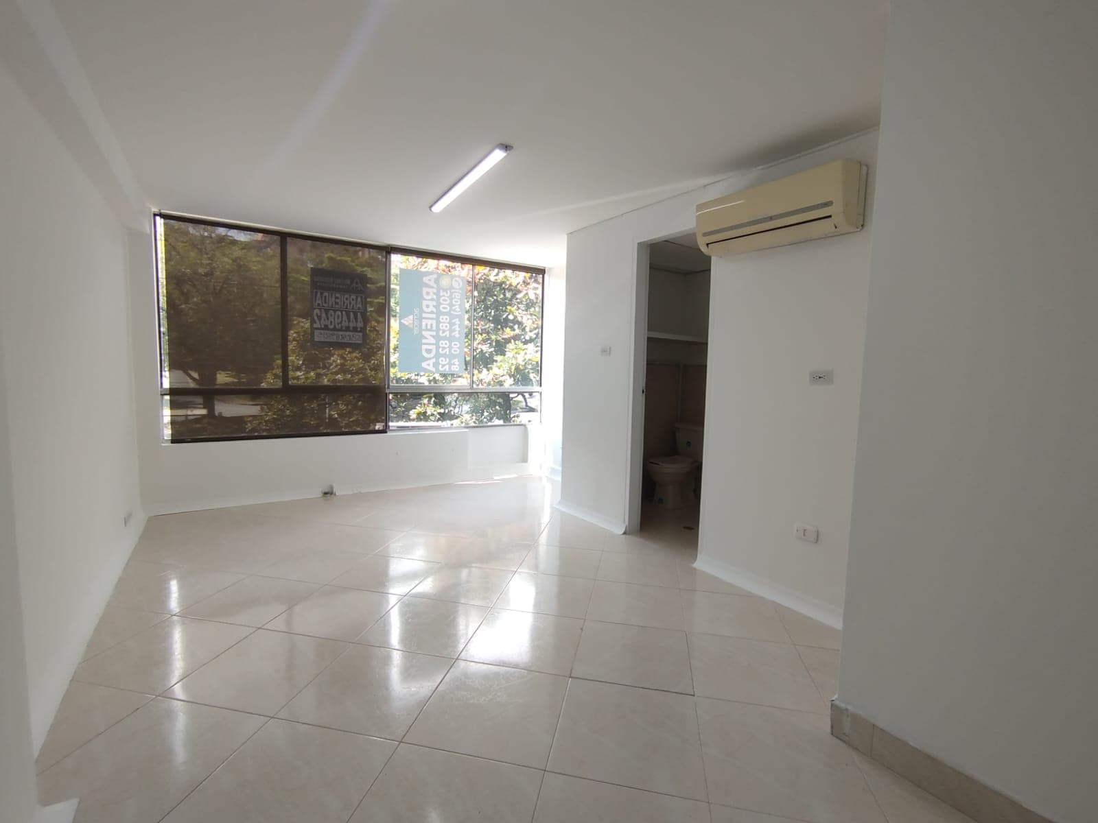 Oficina en arriendo en Belen, Medellín — foto 1 de 12