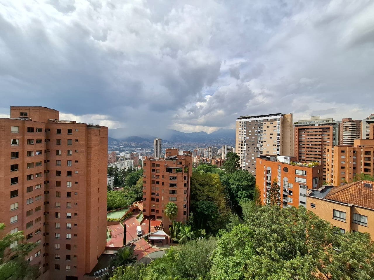 Apartamento en arriendo en El Tesoro, Poblado, Medellín — foto 1 de 20