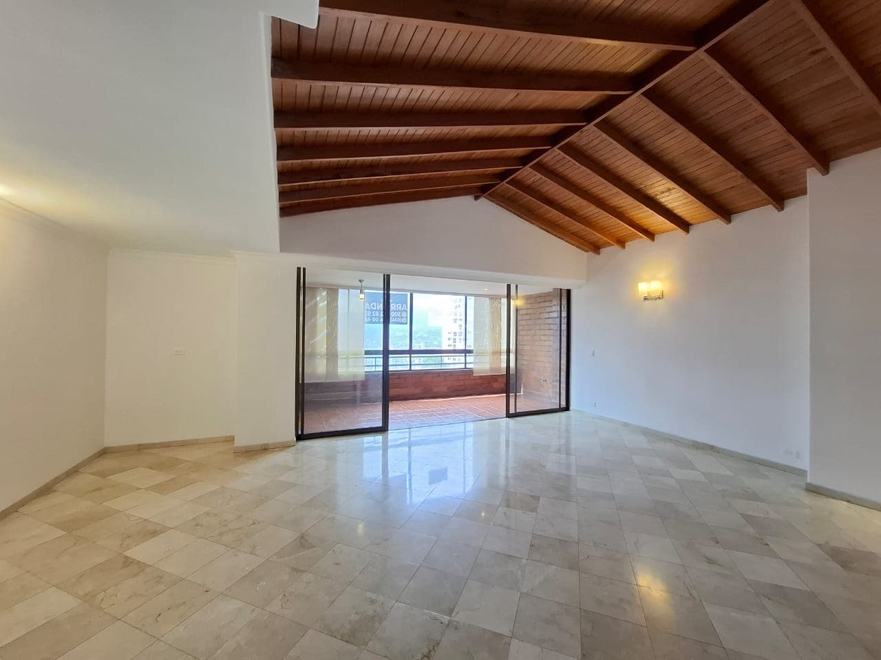 Apartamento en arriendo en El Tesoro, Poblado, Medellín — foto 2 de 20