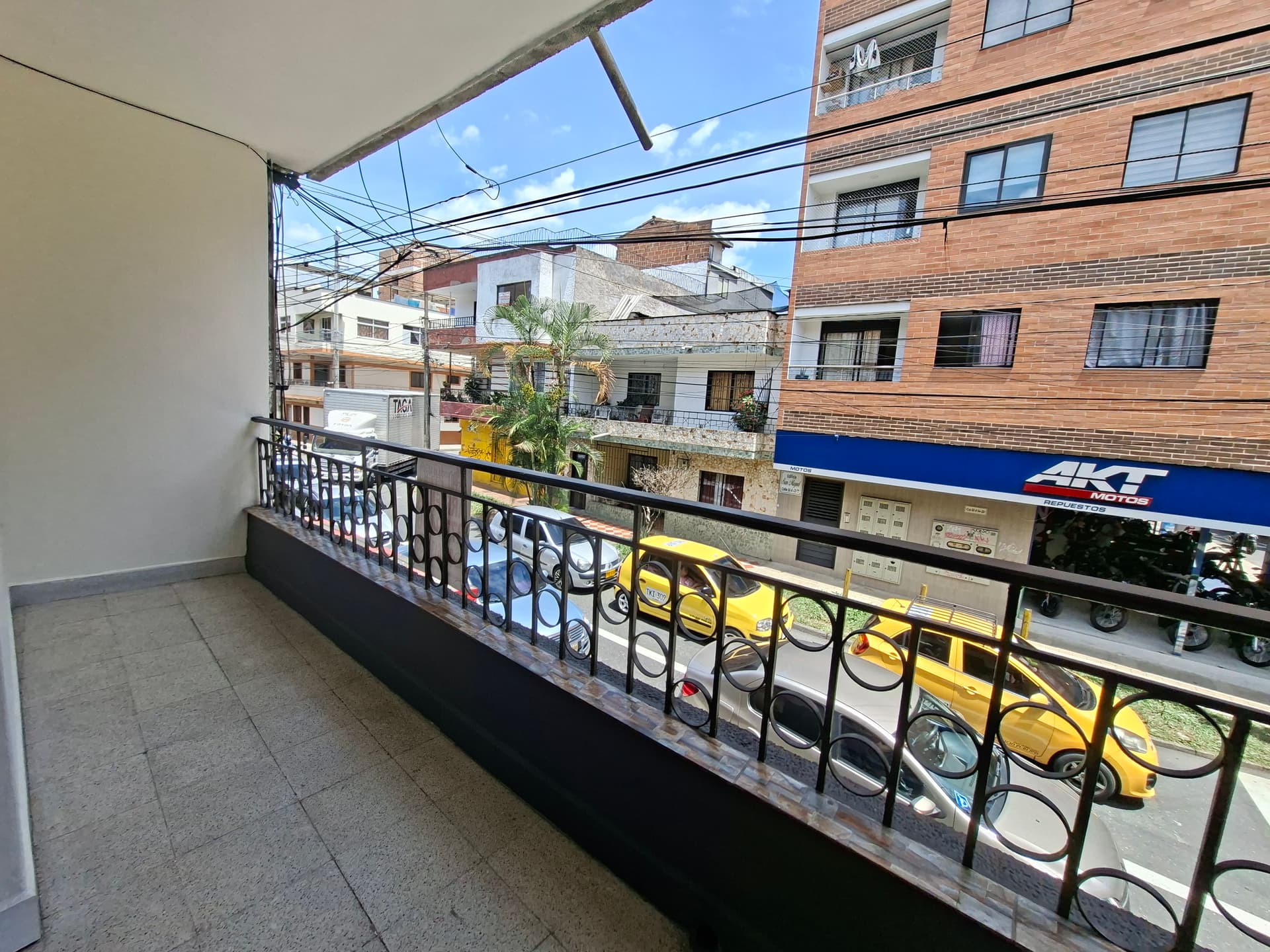 Casa Vivienda en arriendo en Los Naranjos, Itagui — foto 1 de 17