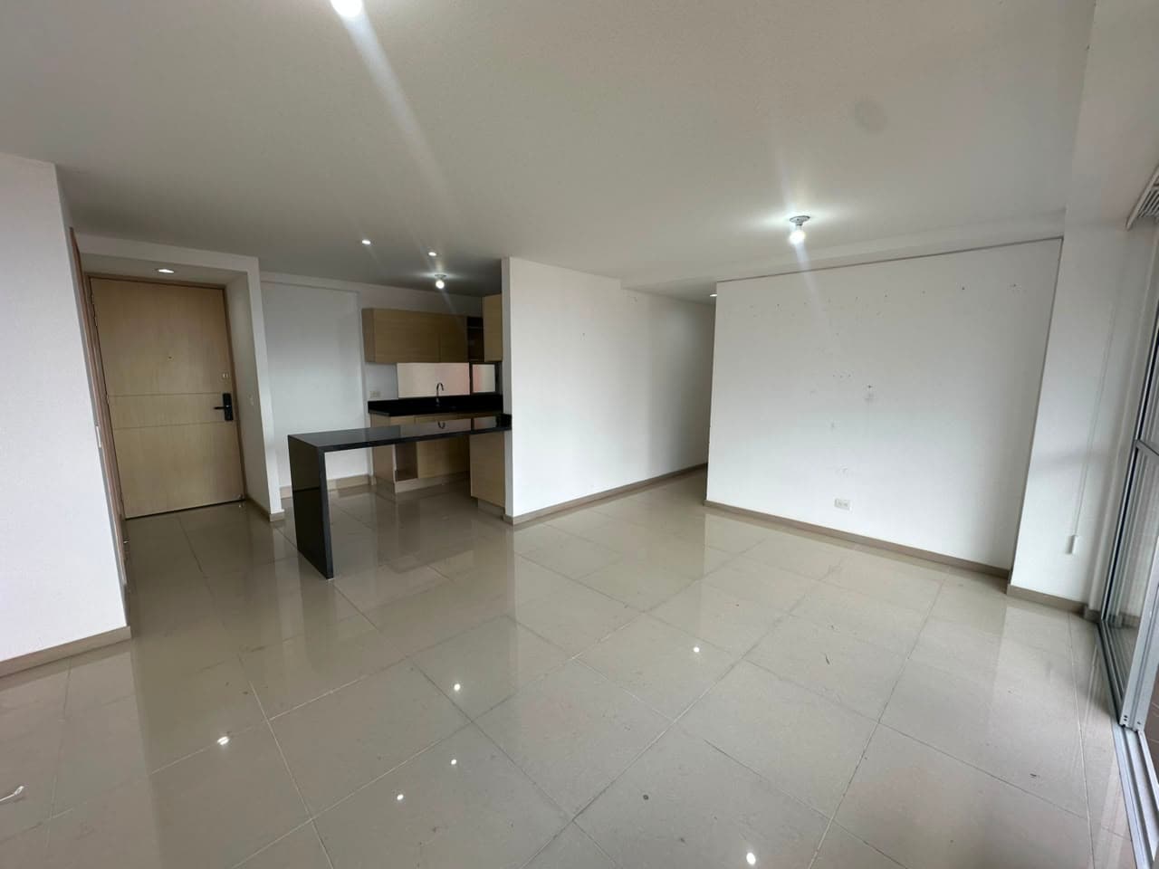 Apartamento en arriendo en Santa María de los Ángeles, Poblado, Medellín — foto 3 de 20