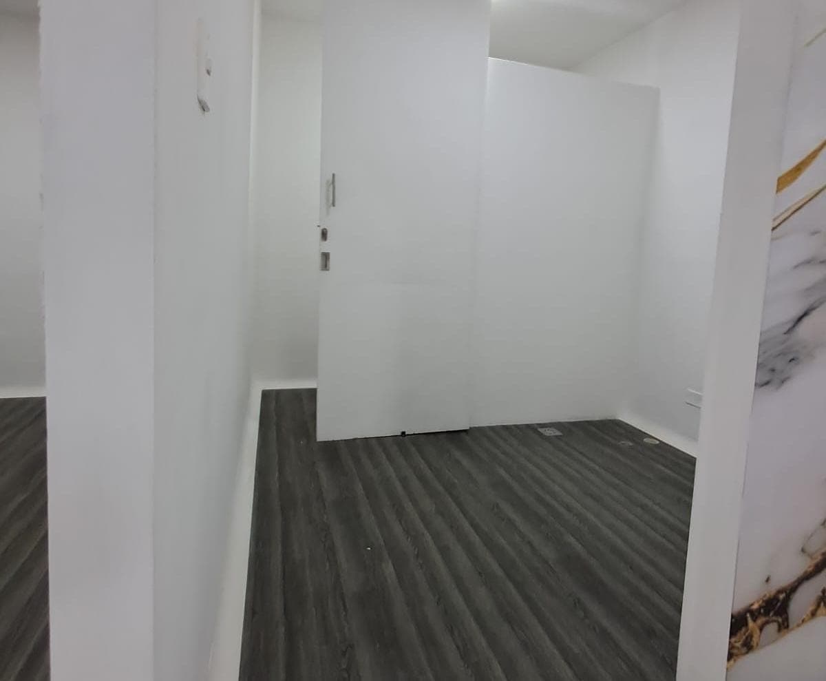 Oficina en arriendo en Laureles, Medellín — foto 5 de 9