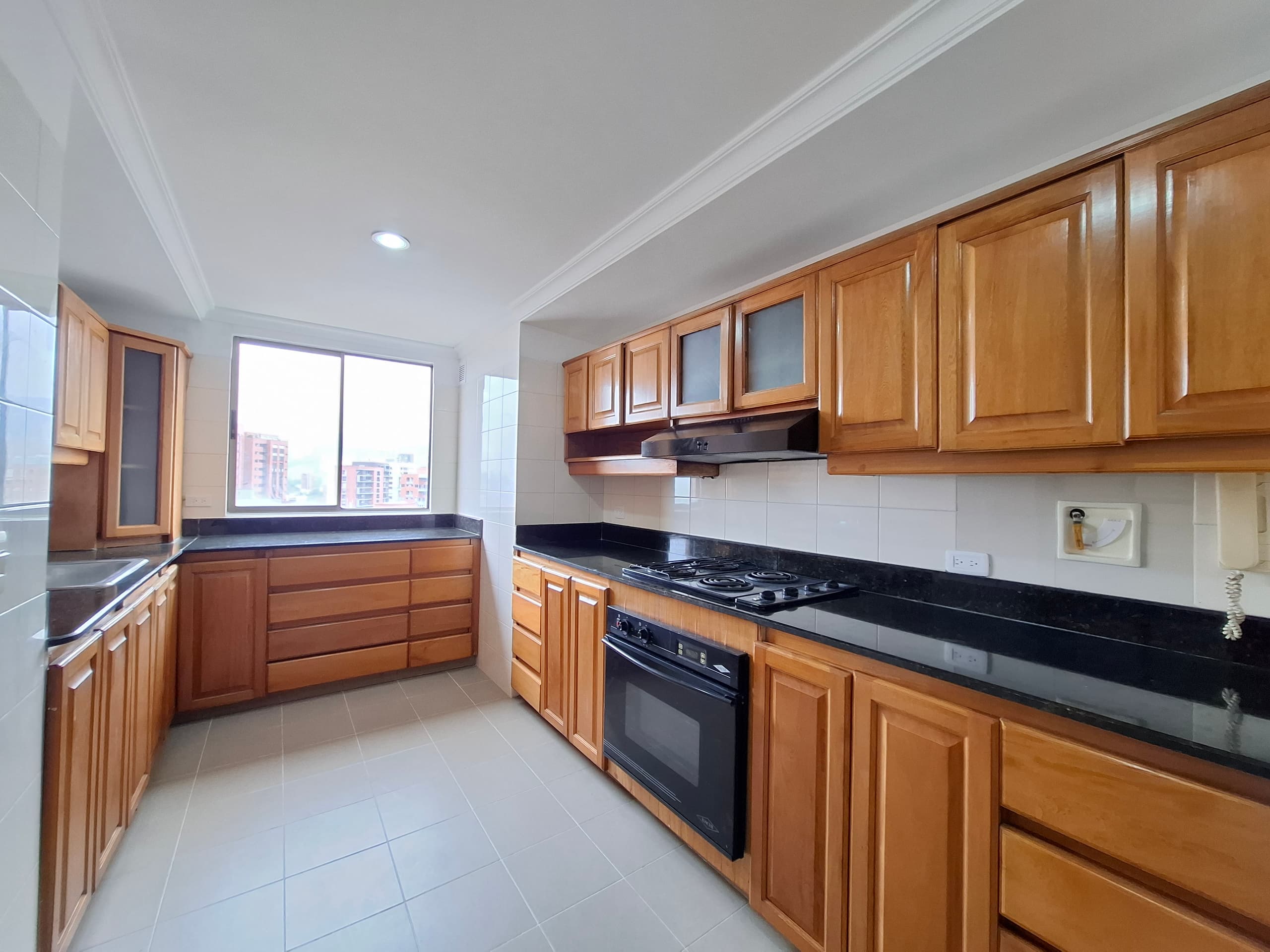 Apartamento en arriendo en Los Balsos, Poblado, Medellín — foto 4 de 20
