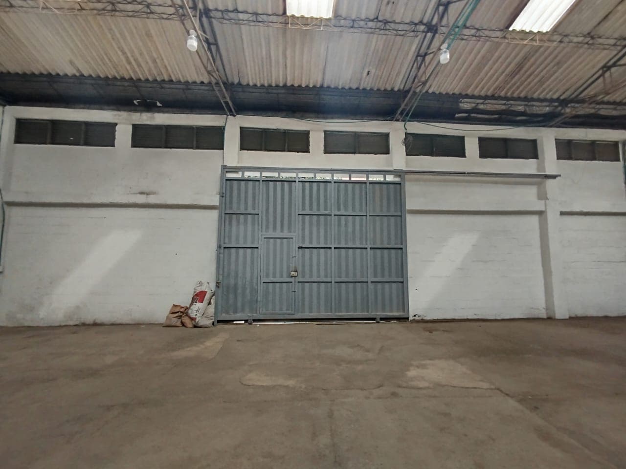 Bodega en arriendo en Pilsen, Itagui — foto 1 de 15