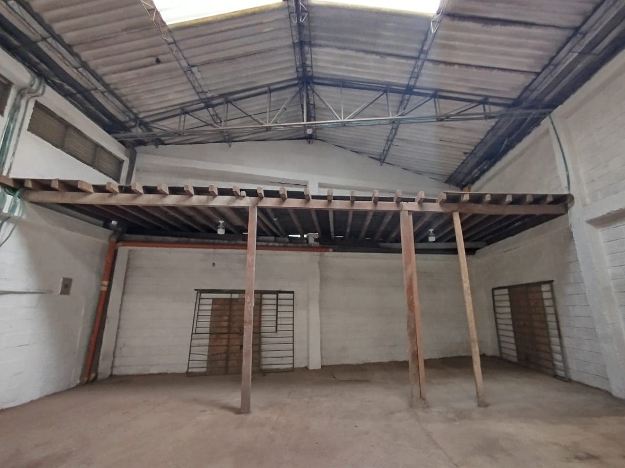 Bodega en arriendo en Pilsen, Itagui — foto 2 de 15