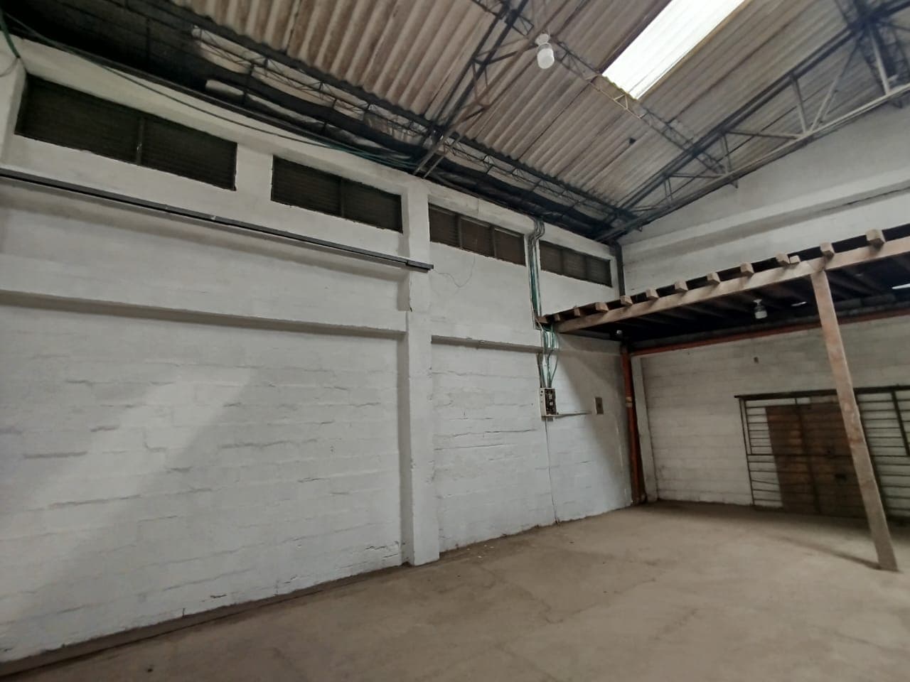 Bodega en arriendo en Pilsen, Itagui — foto 3 de 15