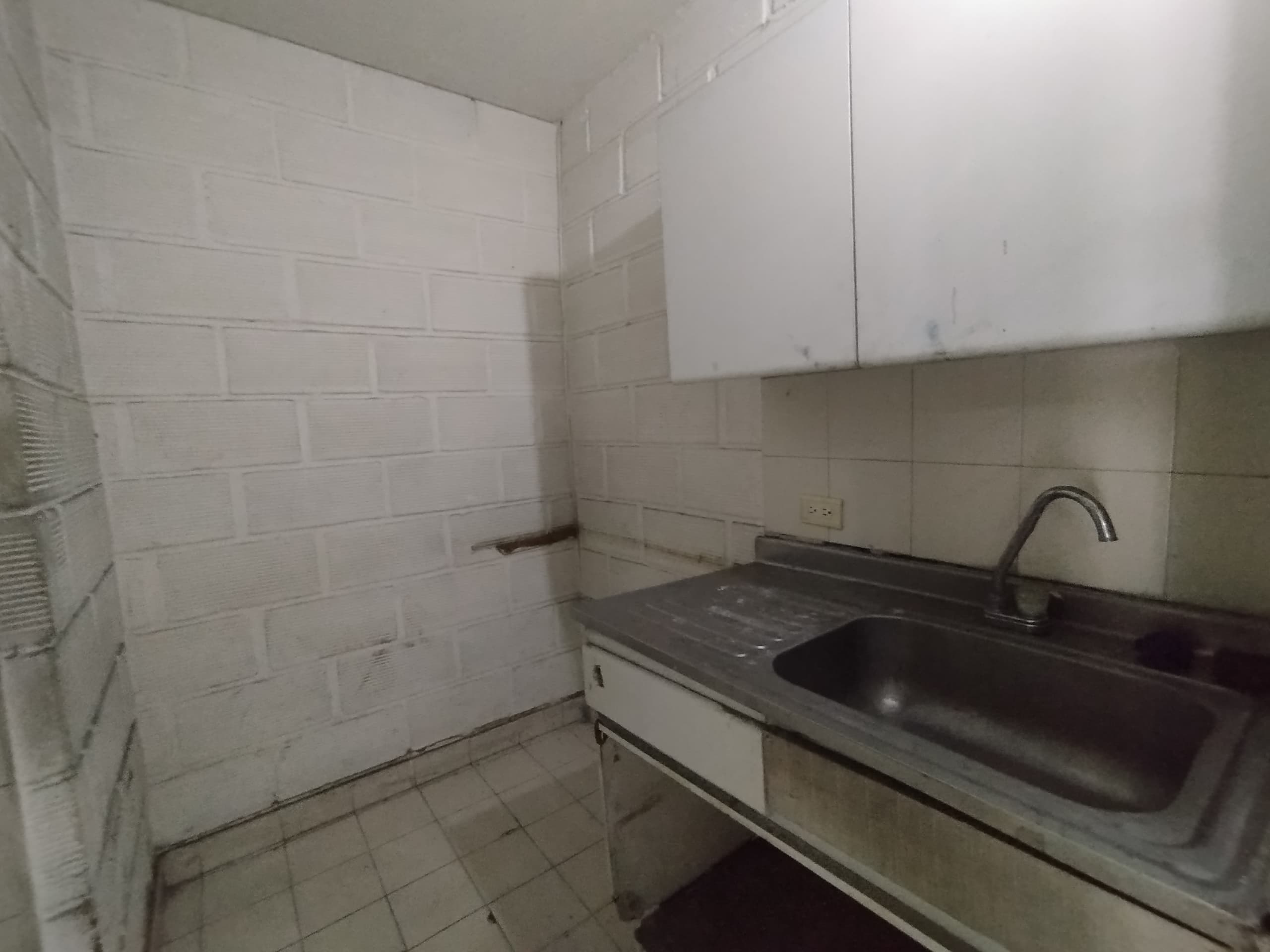 Bodega en arriendo en Robledo, Medellín — foto 3 de 20