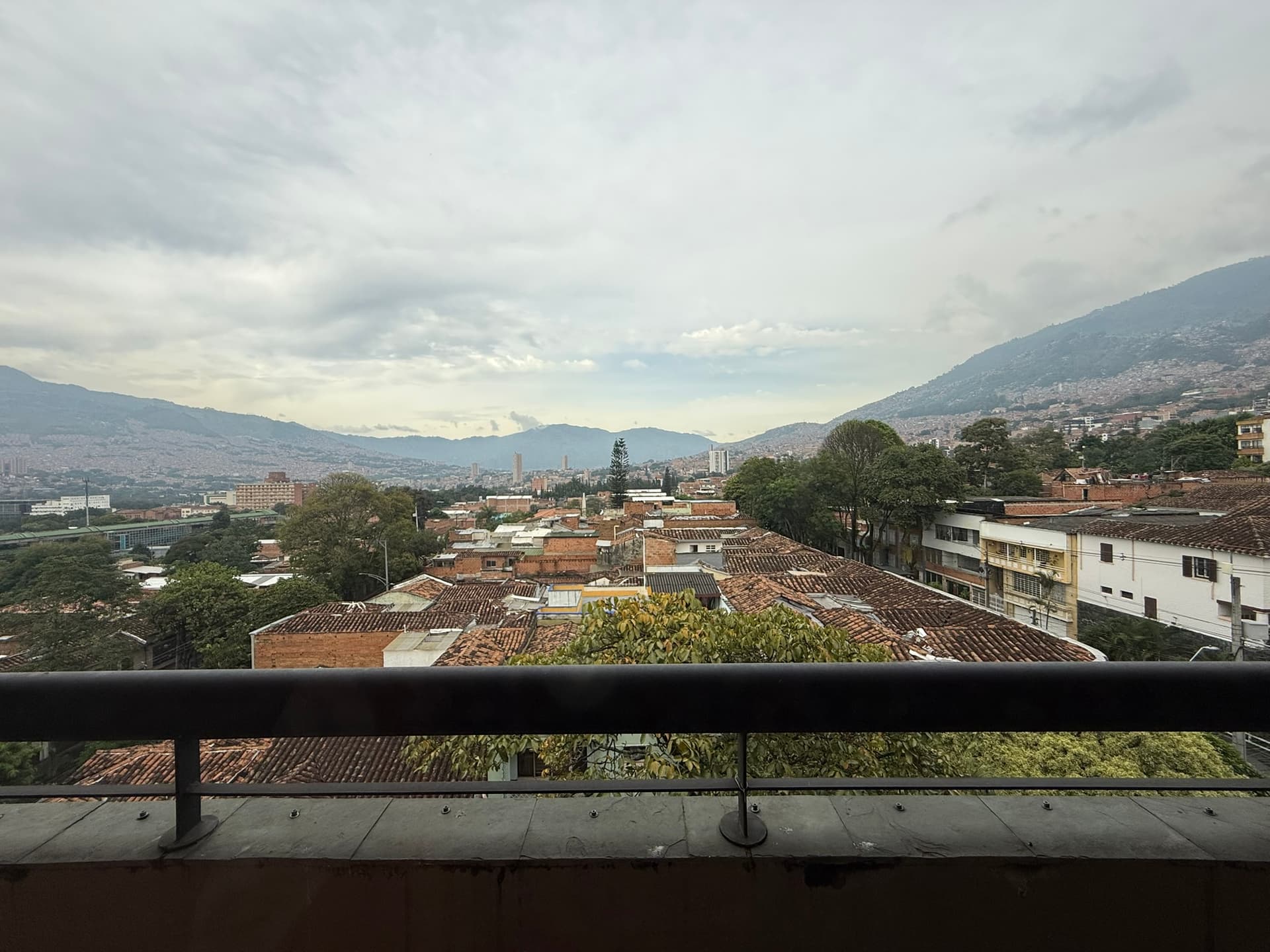 Local en arriendo en Prado, Centro, Medellín — foto 1 de 14