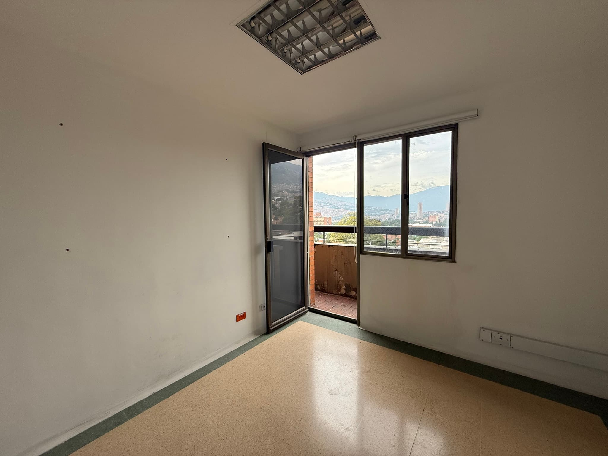 Local en arriendo en Prado, Centro, Medellín — foto 2 de 14