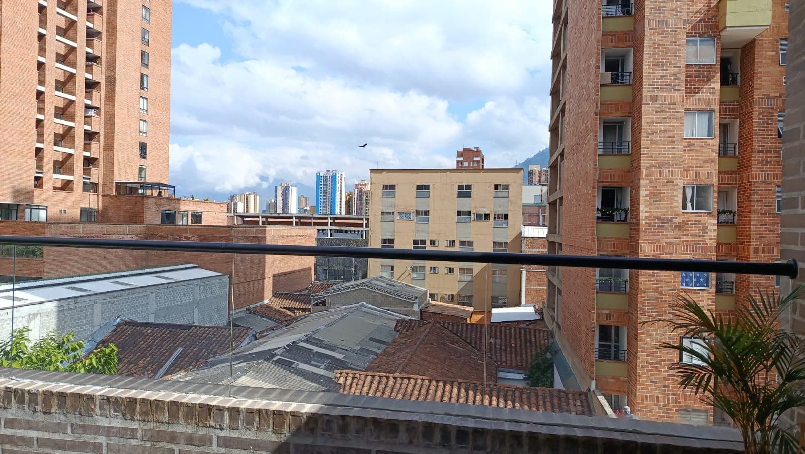 Apartaestudio en arriendo en Boston, Centro, Medellín — foto 1 de 16