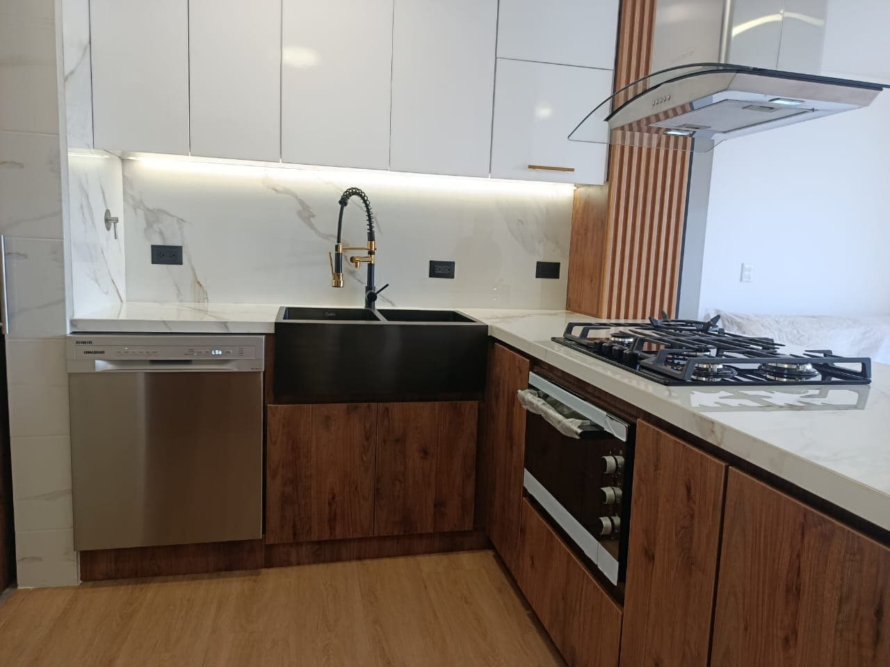 Apartamento en arriendo en Loma De Las Brujas, Envigado — foto 4 de 20