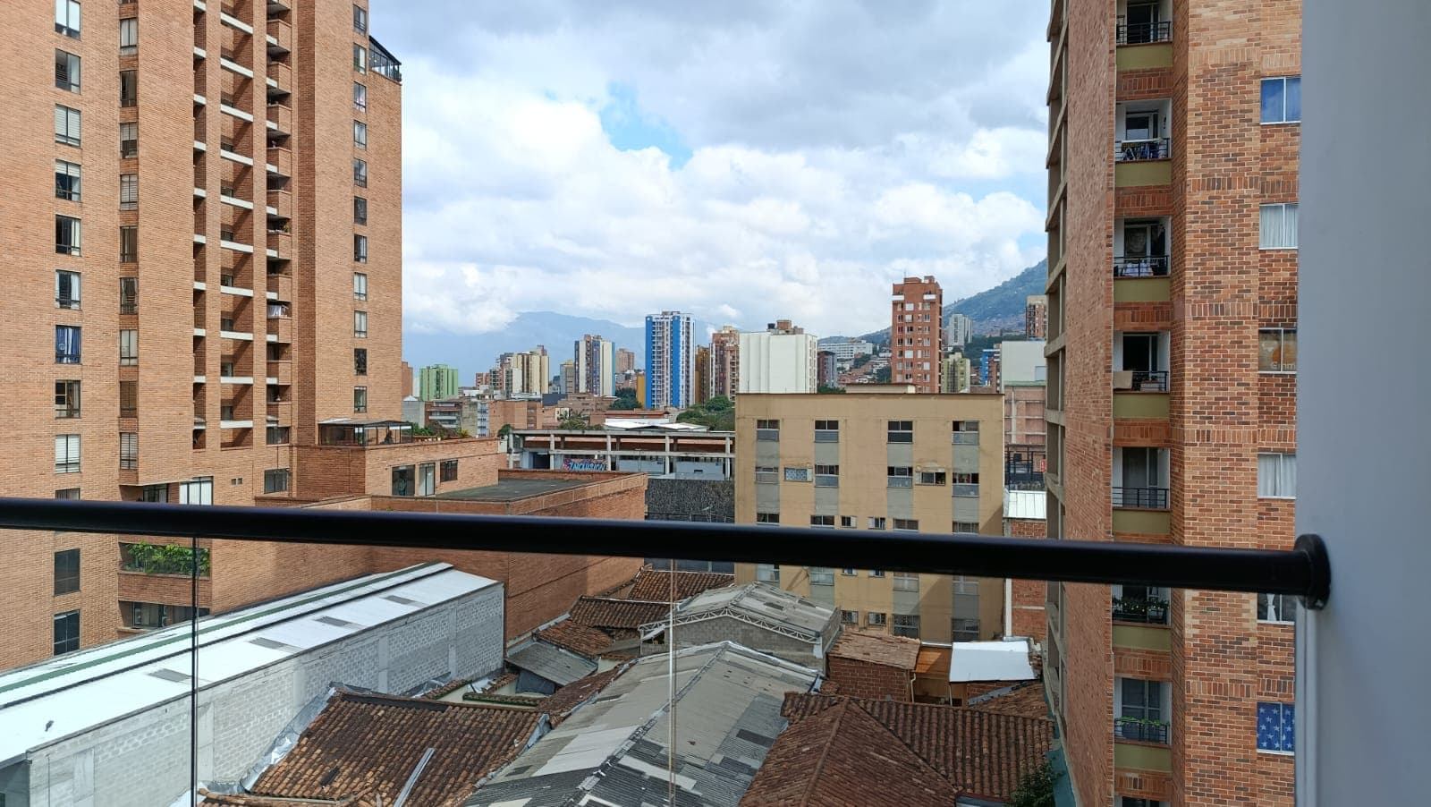 Apartaestudio en arriendo en Boston, Centro, Medellín — foto 1 de 15