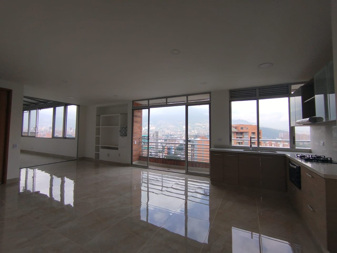 Apartamento en arriendo en Los Conquistadores, Laureles, Medellín — foto 5 de 20