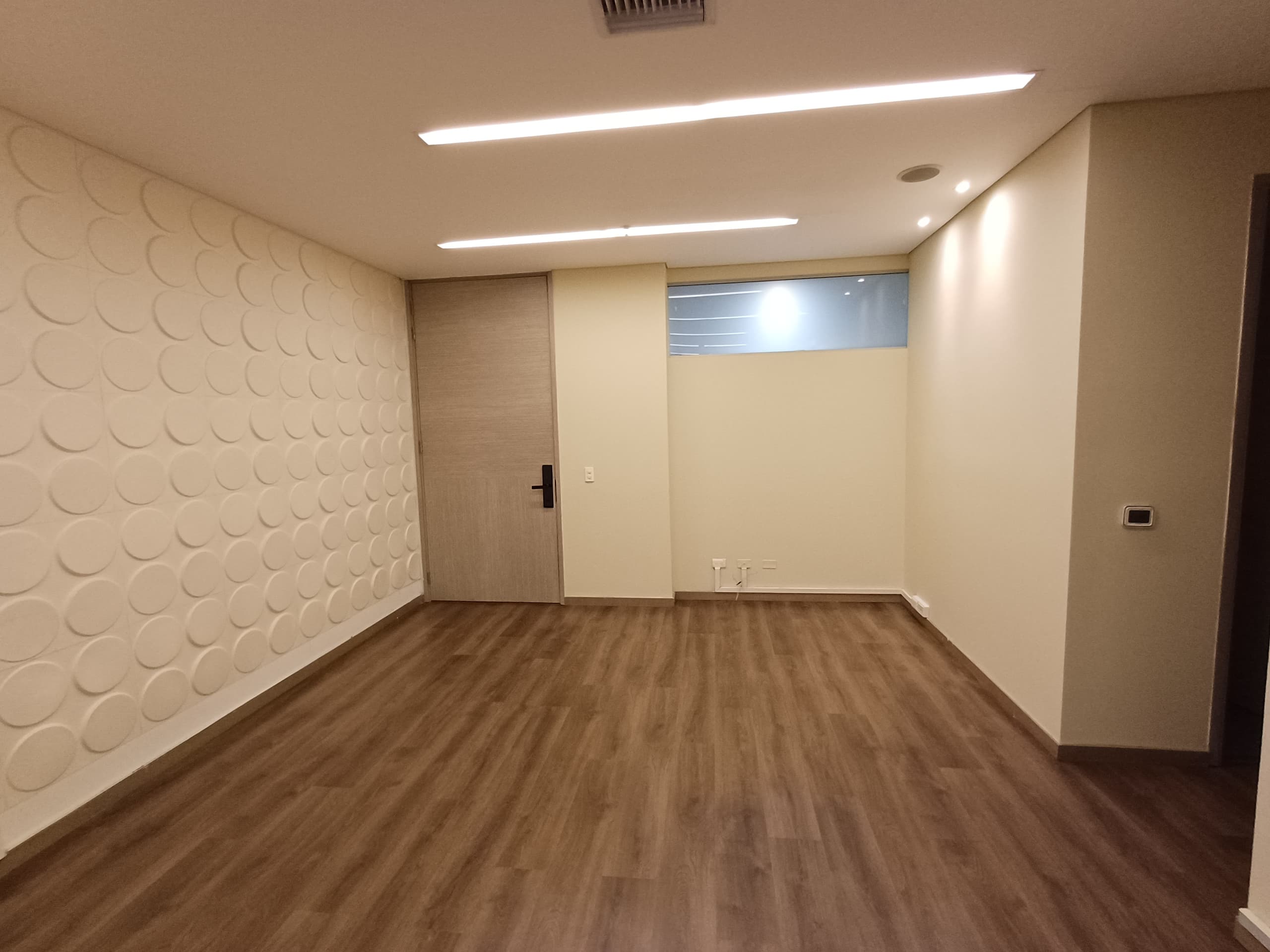Oficina en arriendo en Milla De Oro, Poblado, Medellín — foto 5 de 13
