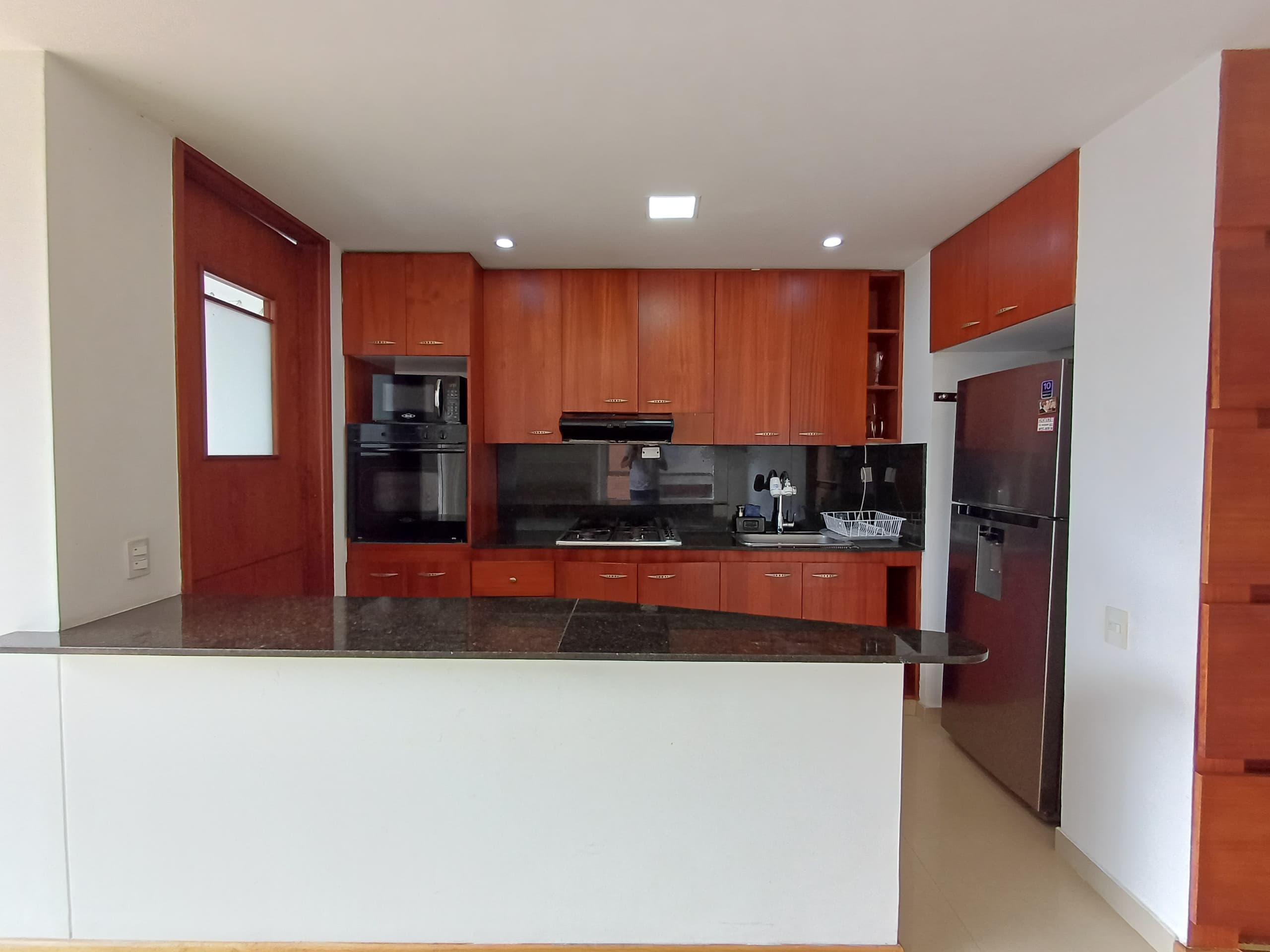 Apartamento en arriendo en Lalinde, Poblado, Medellín — foto 2 de 20