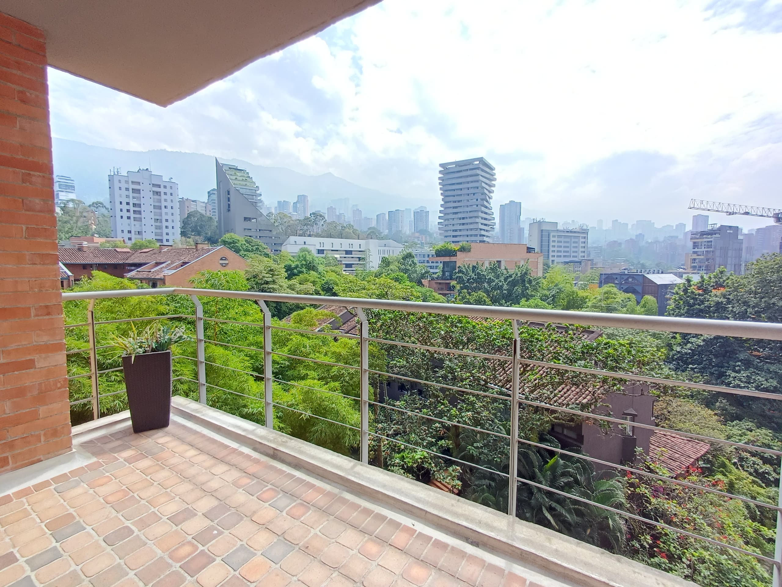 Apartamento en arriendo en Lalinde, Poblado, Medellín — foto 4 de 20