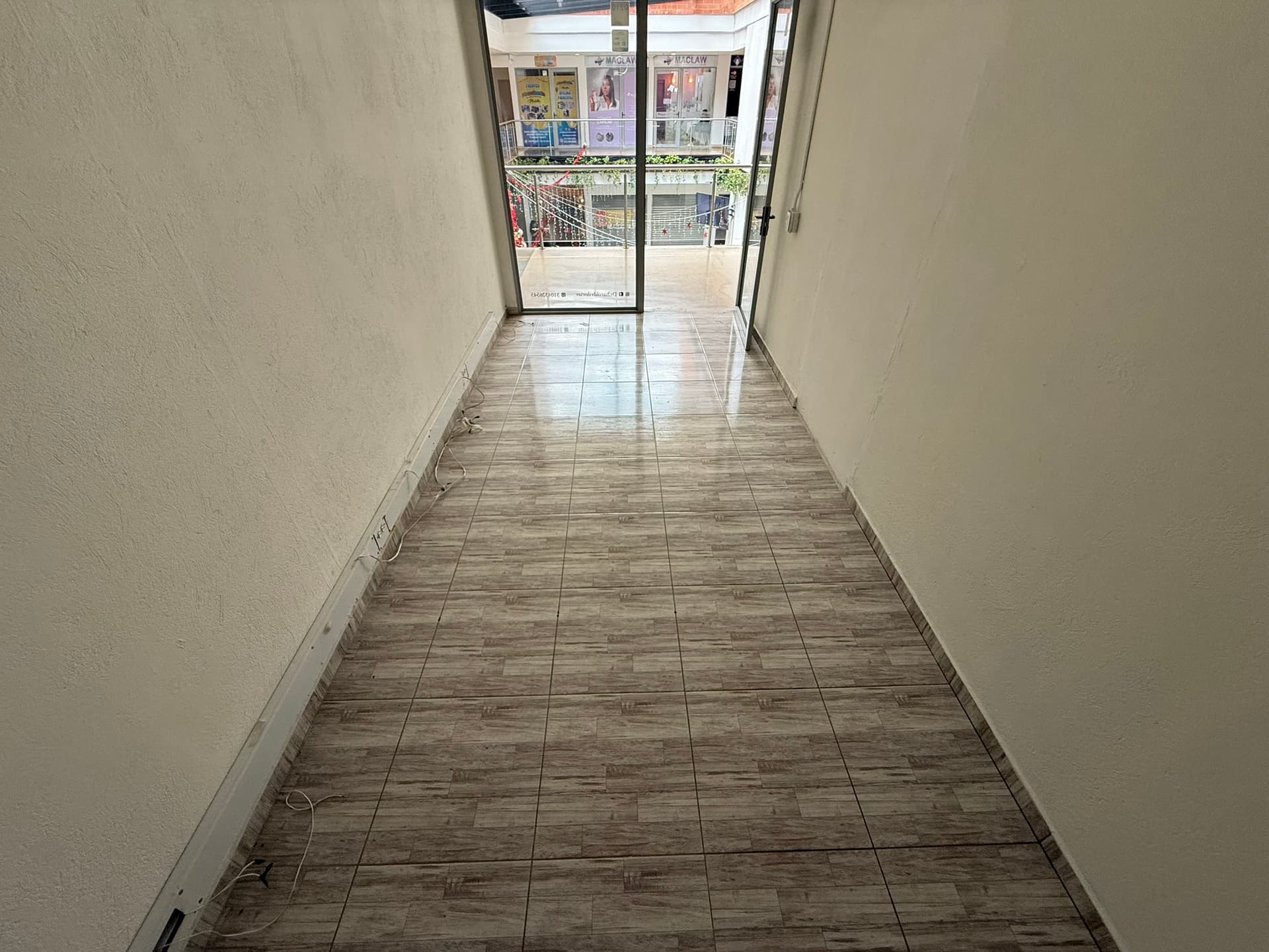 Local en arriendo en Boston, Centro, Medellín — foto 1 de 15