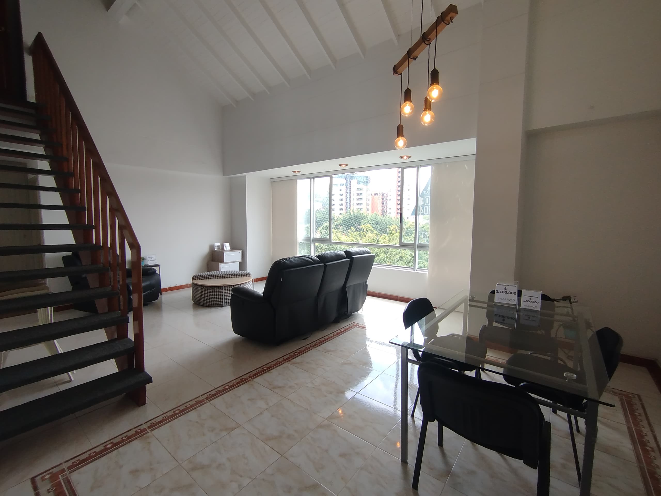 Apartamento en arriendo en La Tomatera, Poblado, Medellín — foto 1 de 20