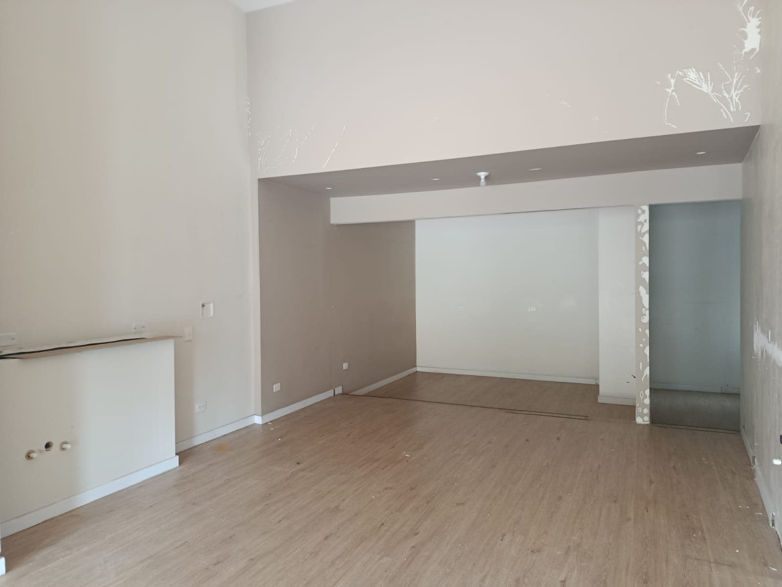 Local en arriendo en Las Palmas M, Poblado, Medellín — foto 1 de 11