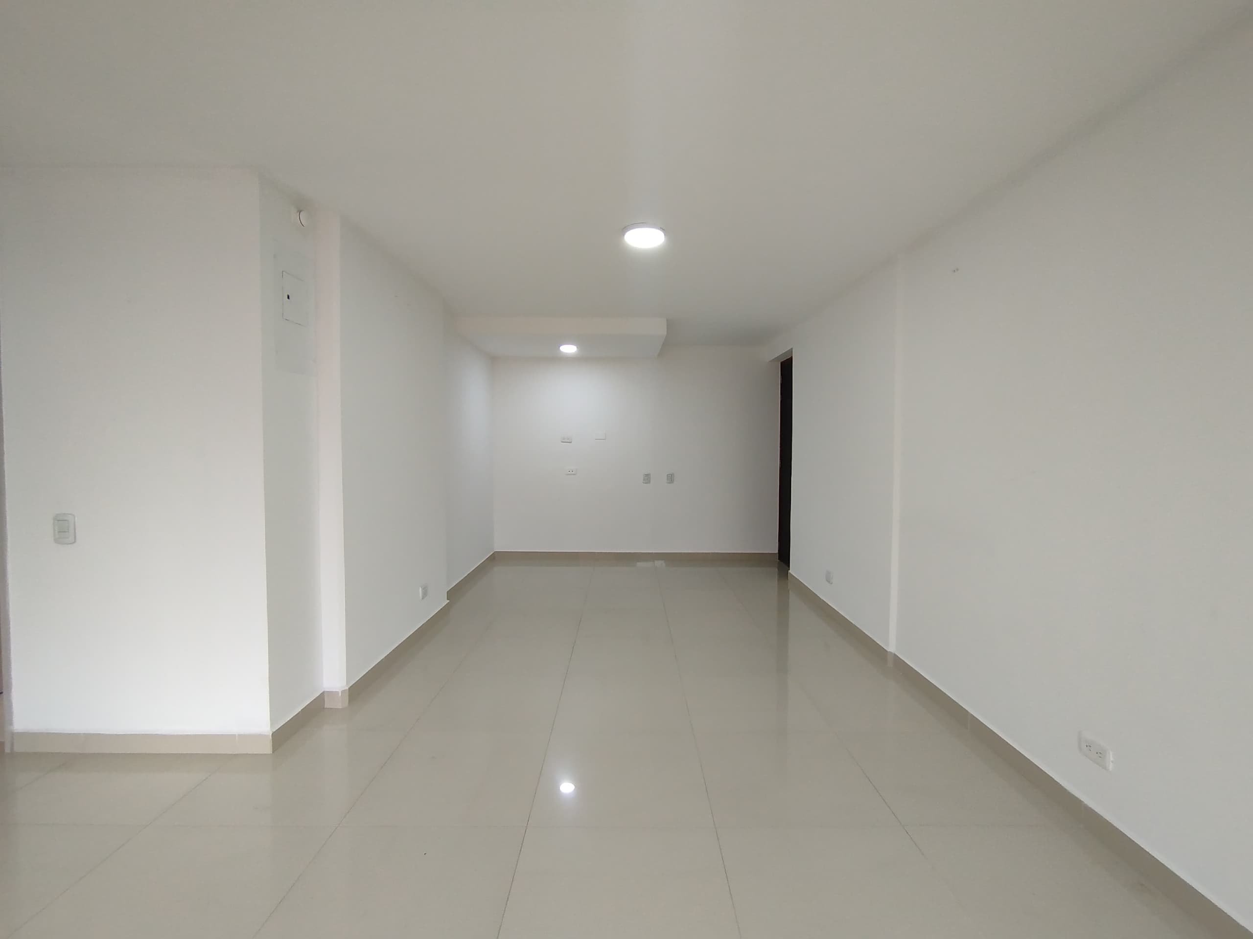 Apartamento en arriendo en Castropol, Poblado, Medellín — foto 2 de 20
