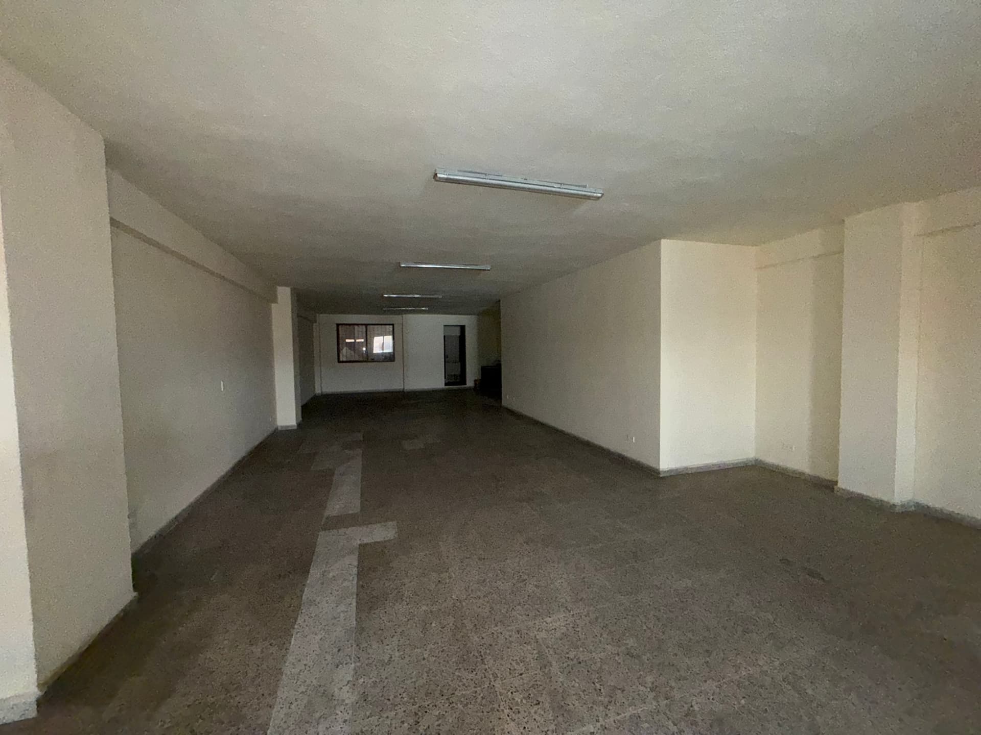 Bodega en arriendo en Caribe, Medellín — foto 1 de 14