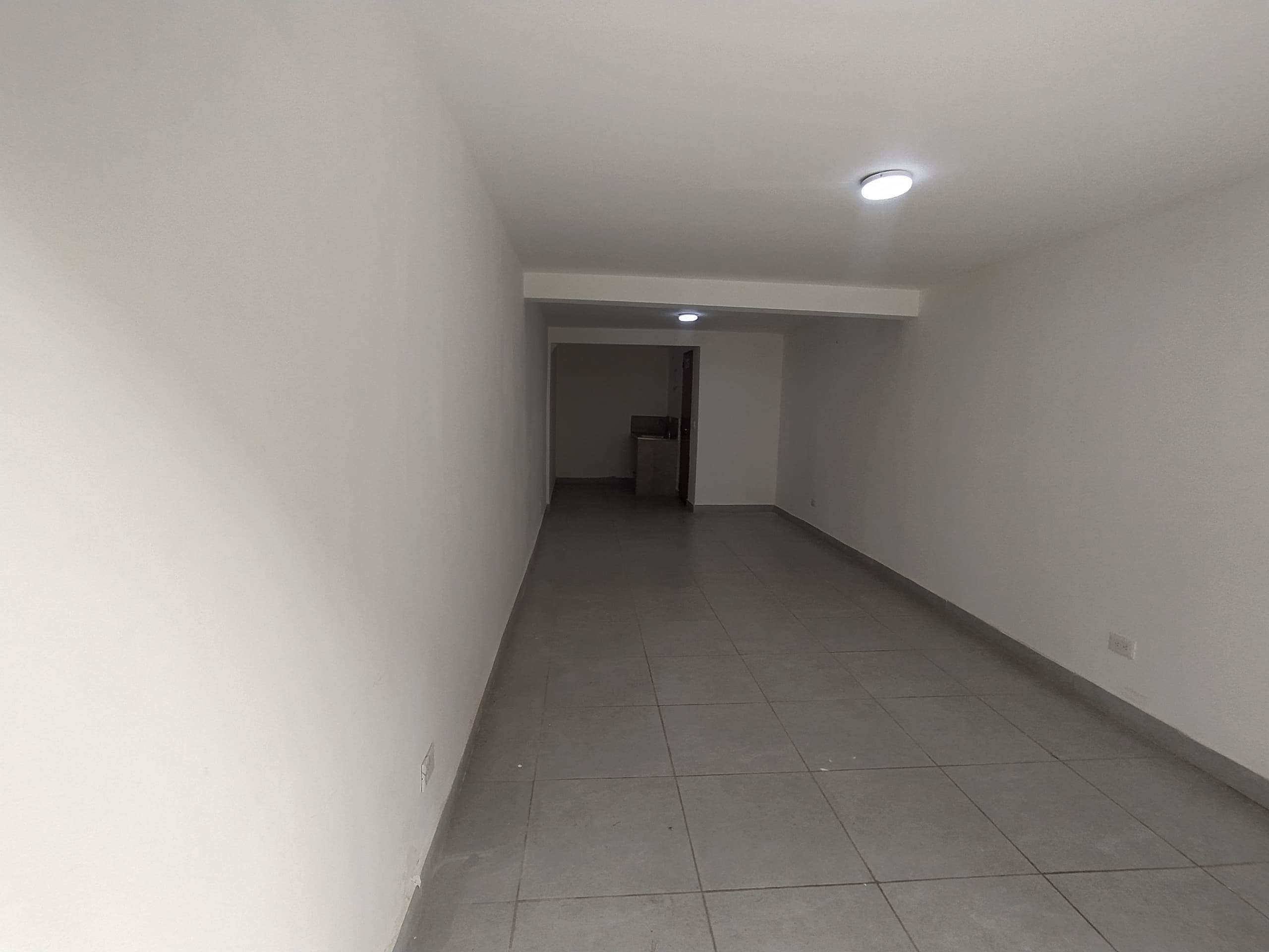 Local en arriendo en Los Colores, Laureles, Medellín — foto 2 de 14