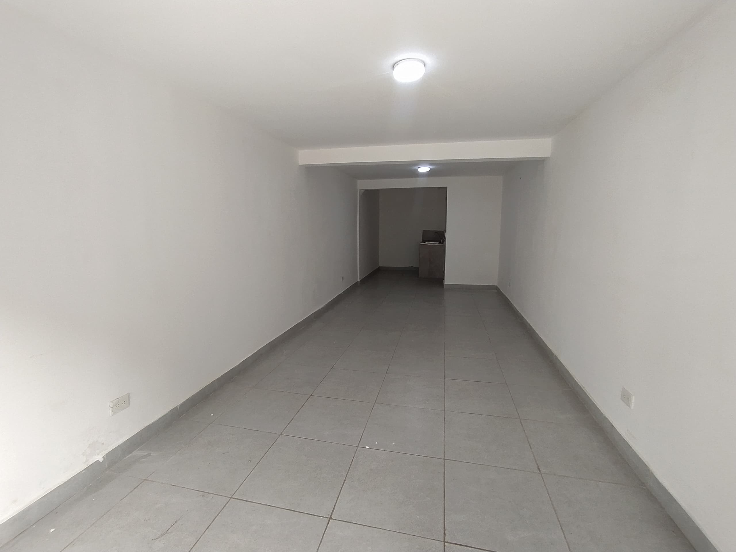 Local en arriendo en Los Colores, Laureles, Medellín — foto 4 de 14