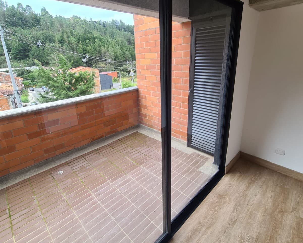 Apartaestudio en arriendo en Retiro — foto 1 de 20