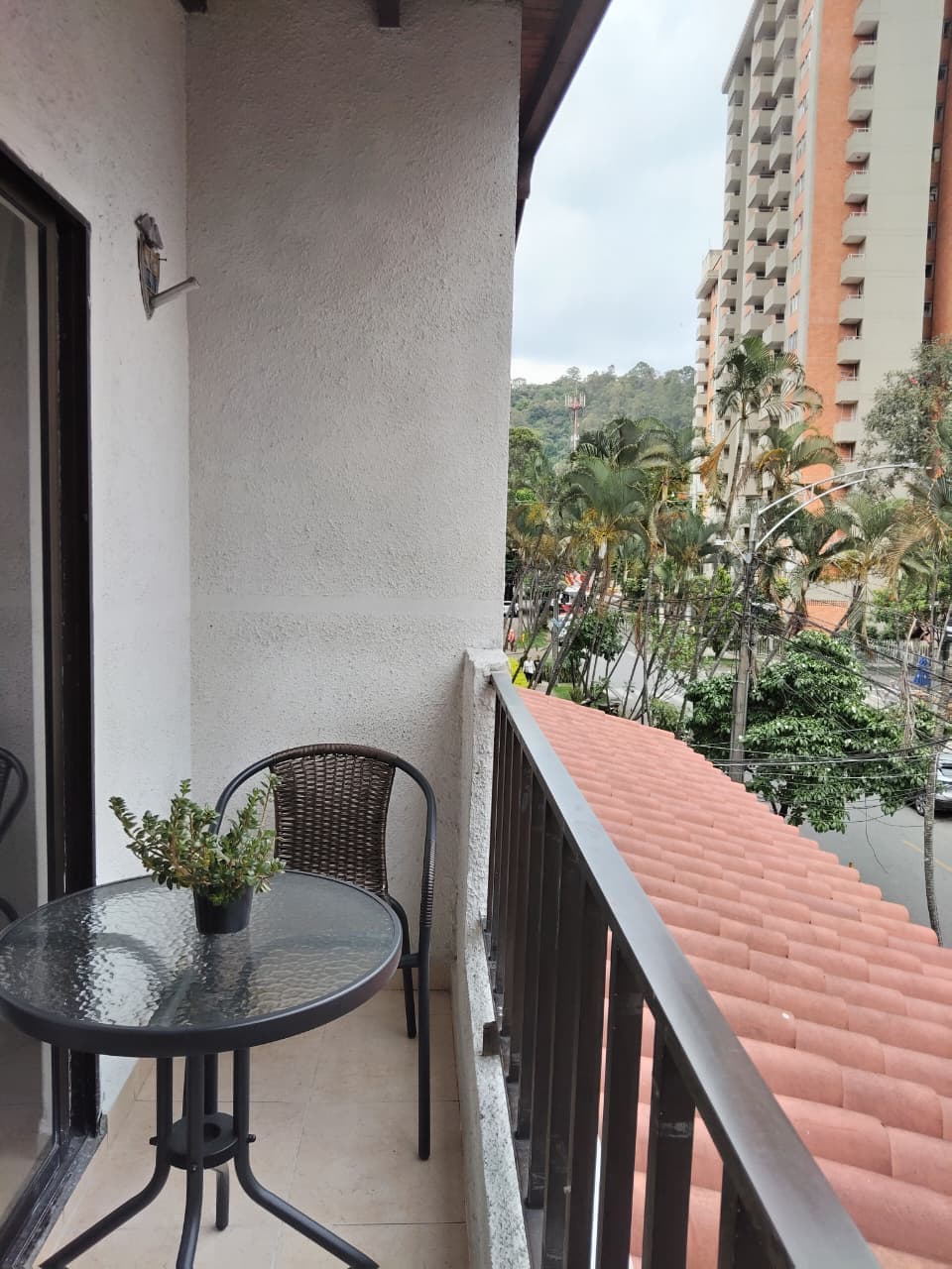 Casa Vivienda en arriendo en Estadio, Laureles, Medellín — foto 1 de 20