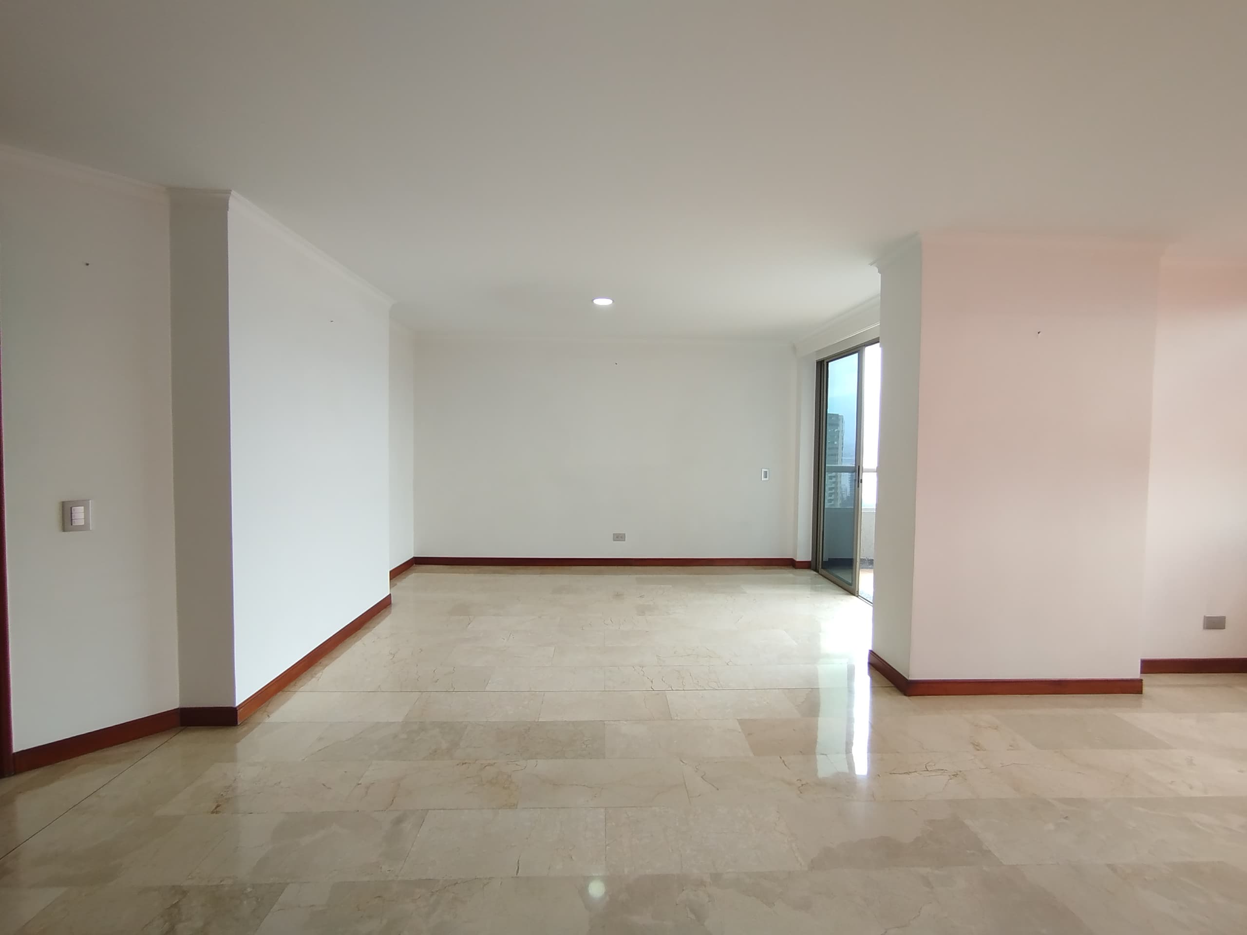 Apartamento en arriendo en Los Balsos, Poblado, Medellín — foto 3 de 20