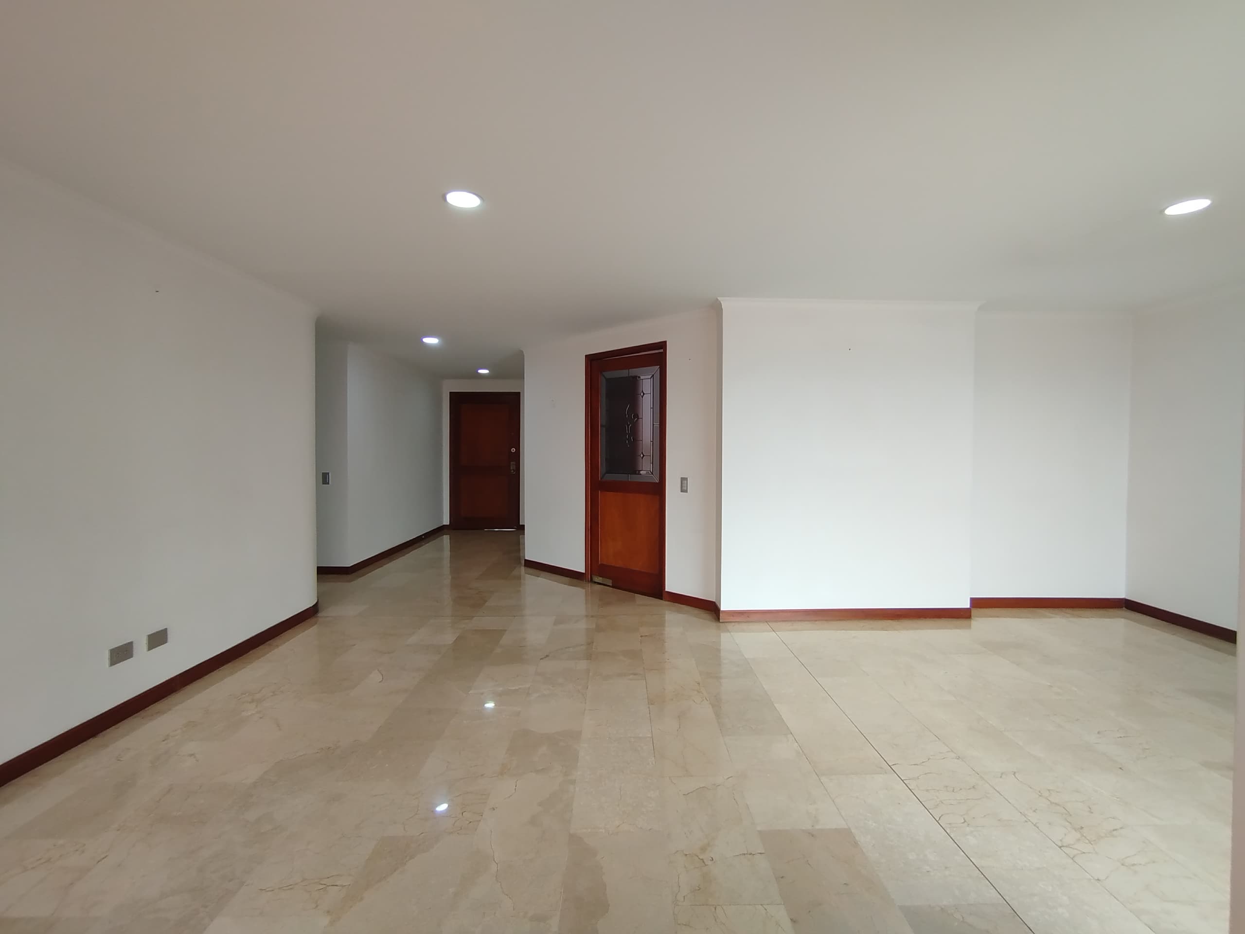 Apartamento en arriendo en Los Balsos, Poblado, Medellín — foto 5 de 20
