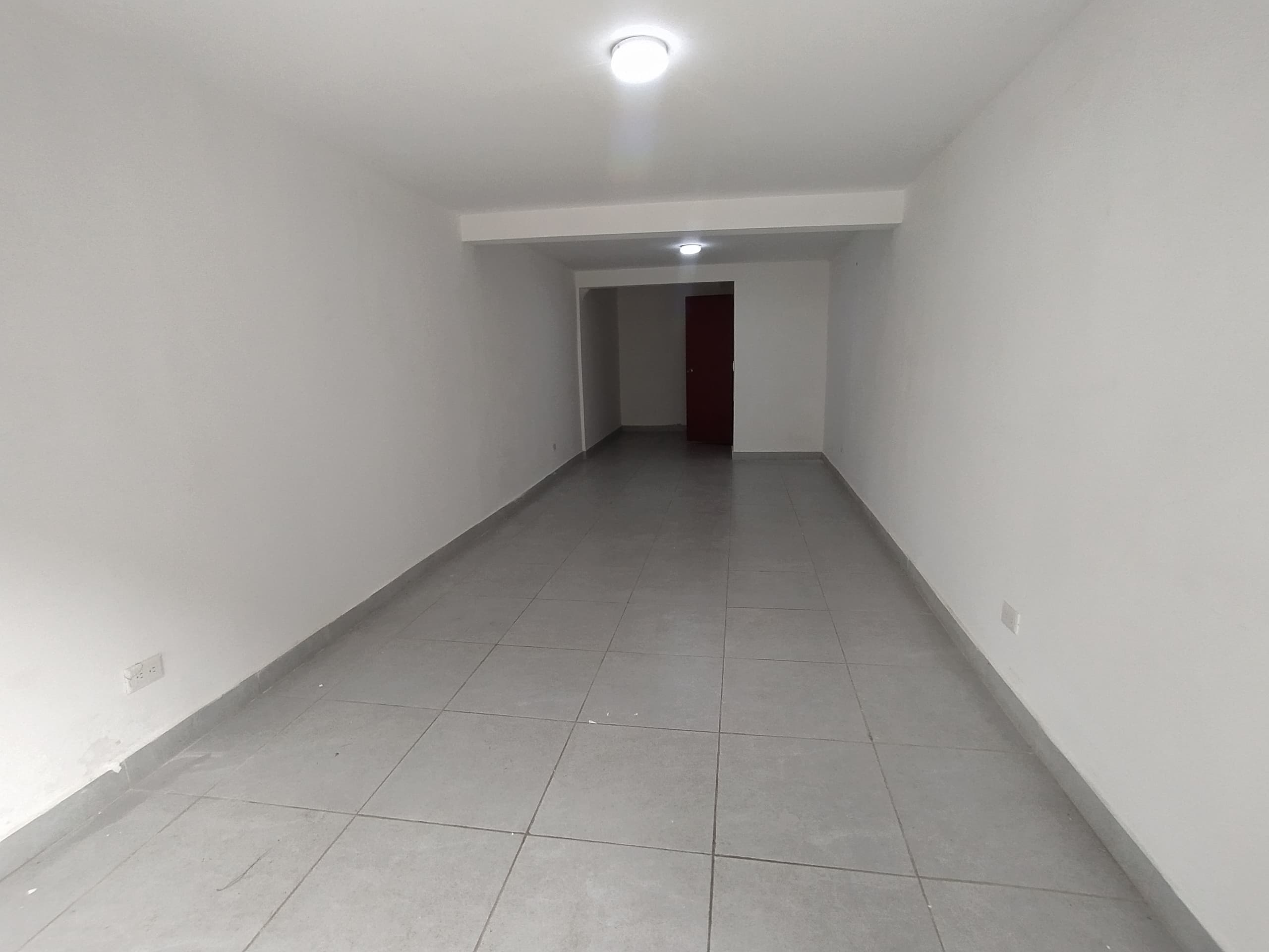 Local en arriendo en Los Colores, Laureles, Medellín — foto 1 de 15