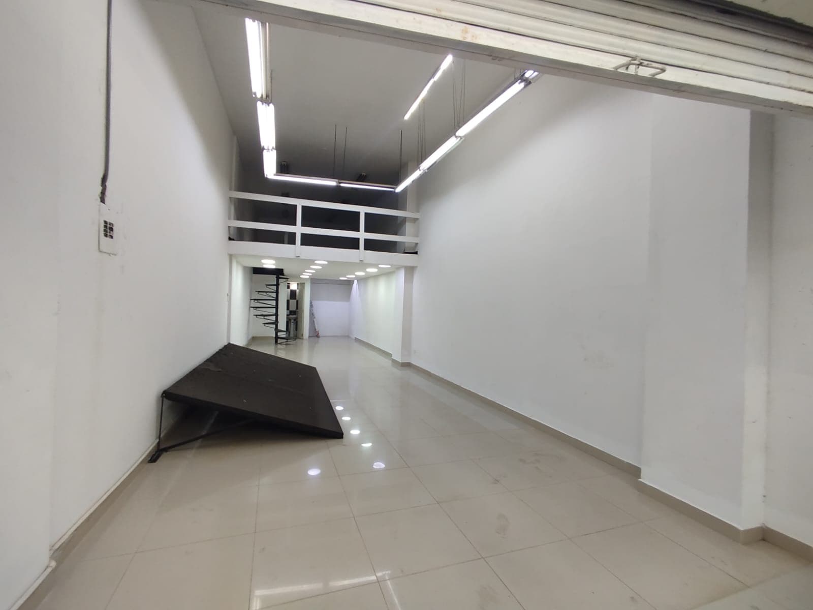 Local en arriendo en Med, Centro, Medellín — foto 2 de 20