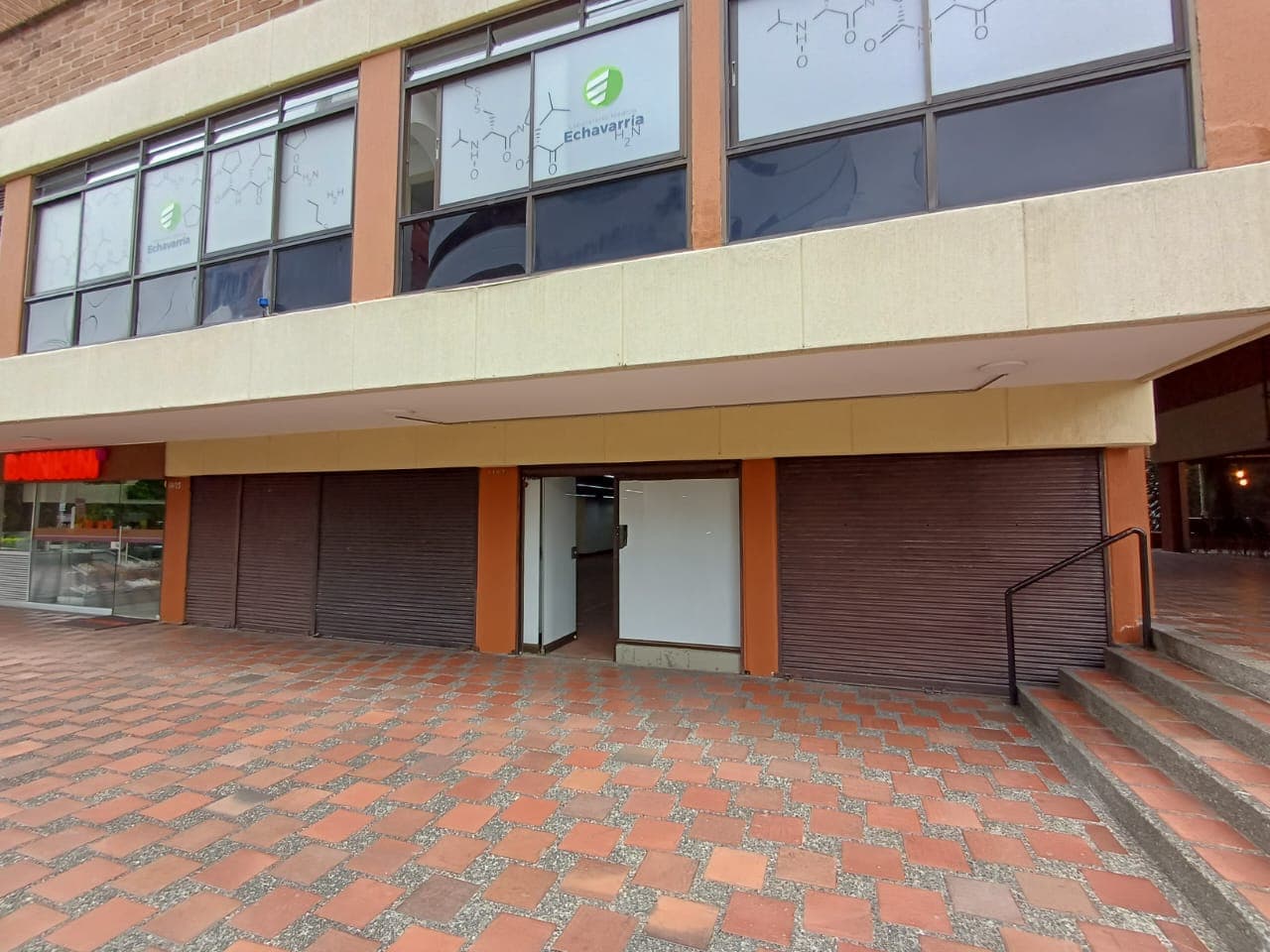 Local en arriendo en Suramericana, Laureles, Medellín — foto 1 de 20