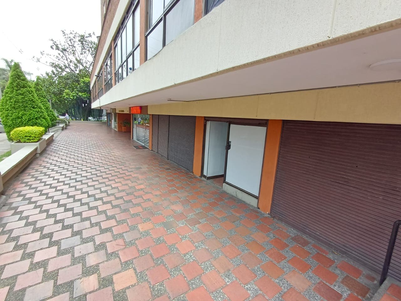 Local en arriendo en Suramericana, Laureles, Medellín — foto 3 de 20