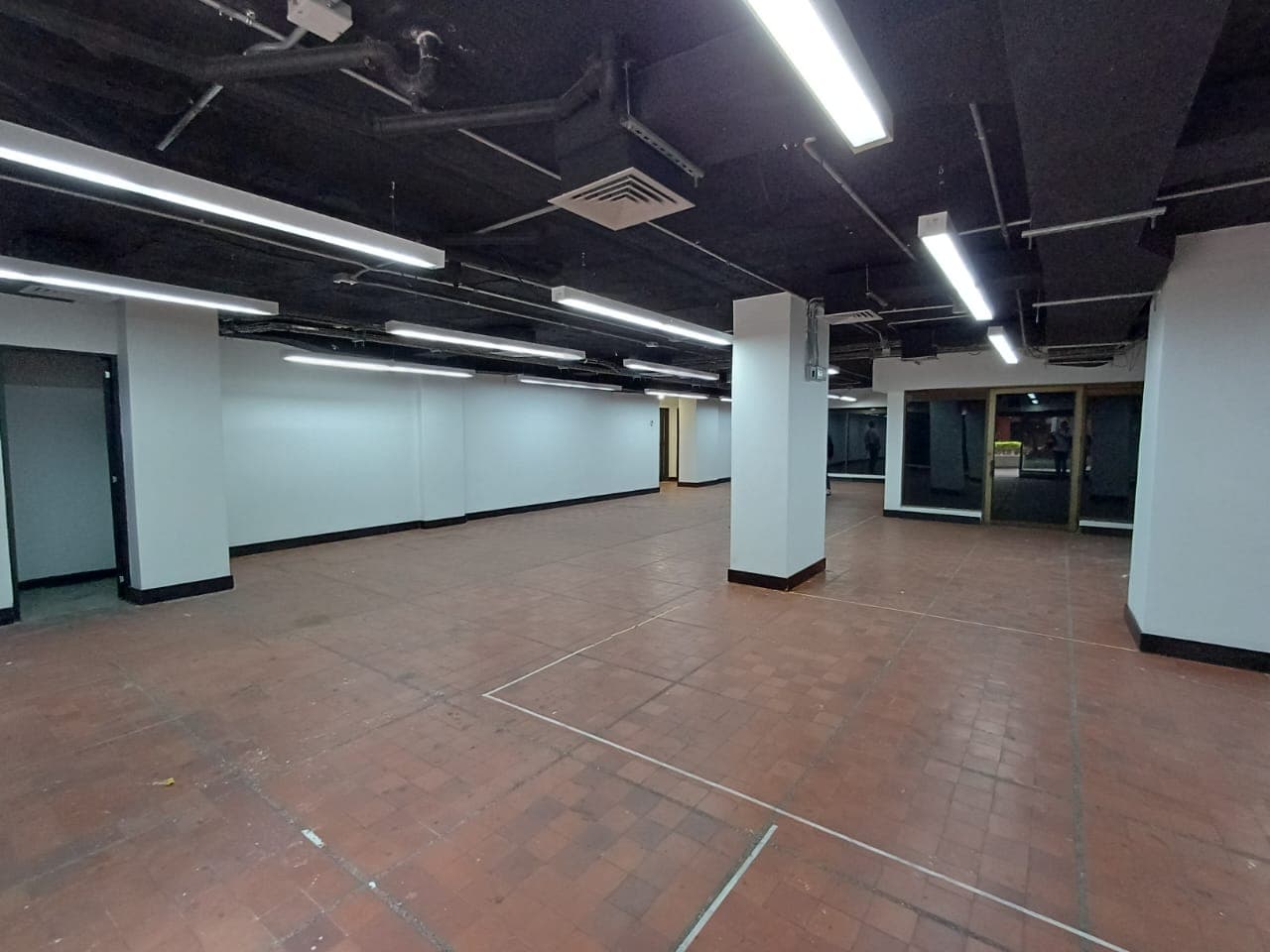 Local en arriendo en Suramericana, Laureles, Medellín — foto 4 de 20