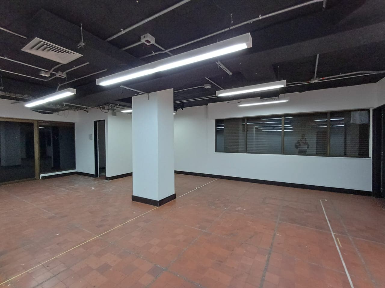 Local en arriendo en Suramericana, Laureles, Medellín — foto 5 de 20