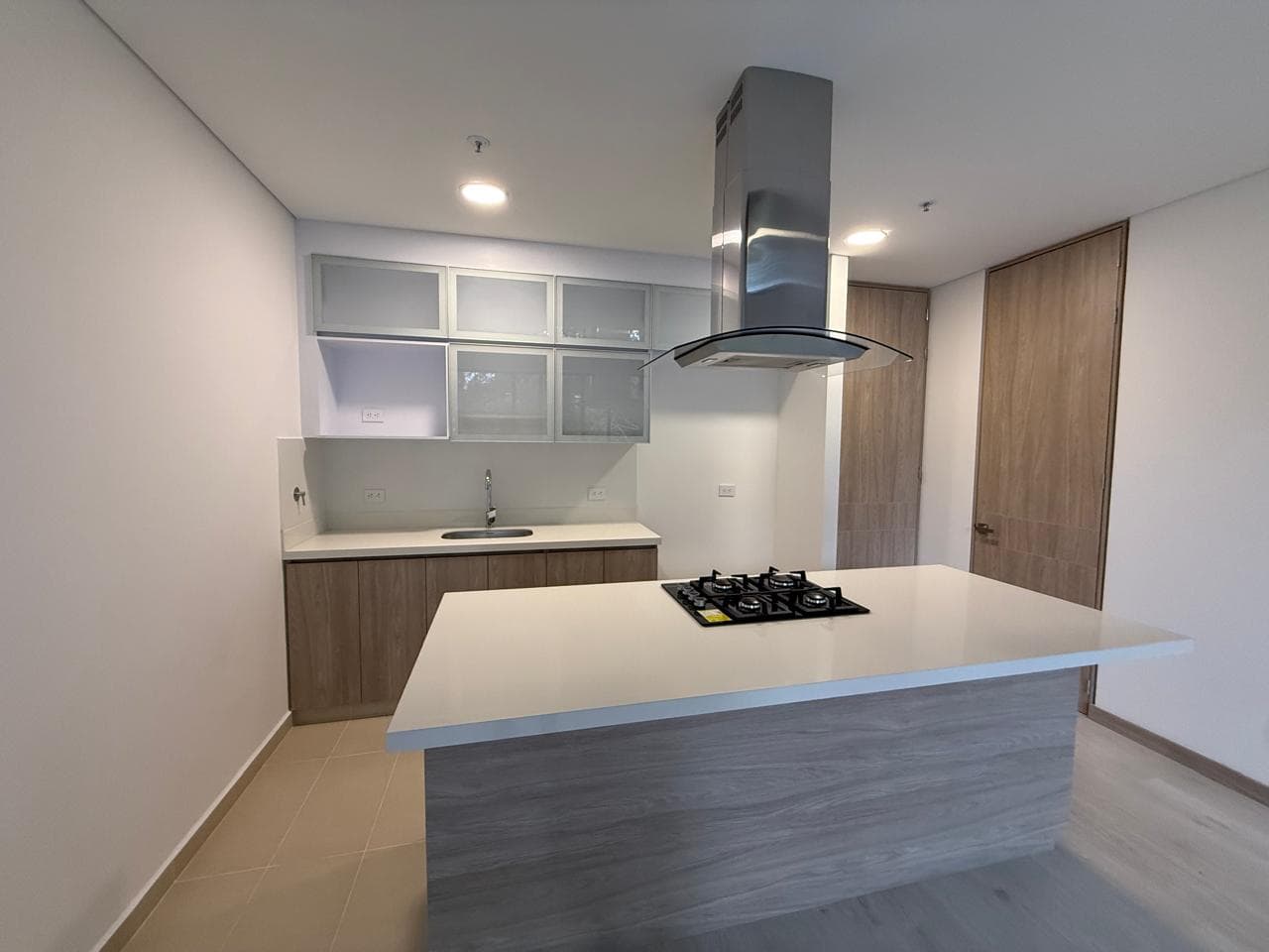 Apartamento en arriendo en Vereda La Fe, Retiro — foto 1 de 19