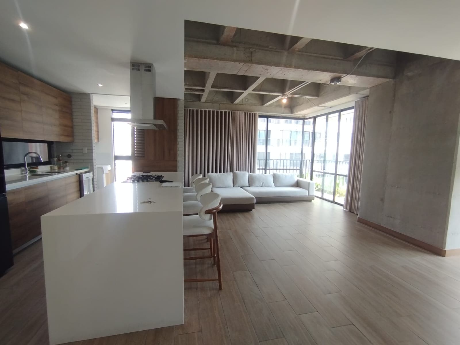 Apartamento en arriendo en Ciudad Del Rio, Medellín — foto 3 de 17