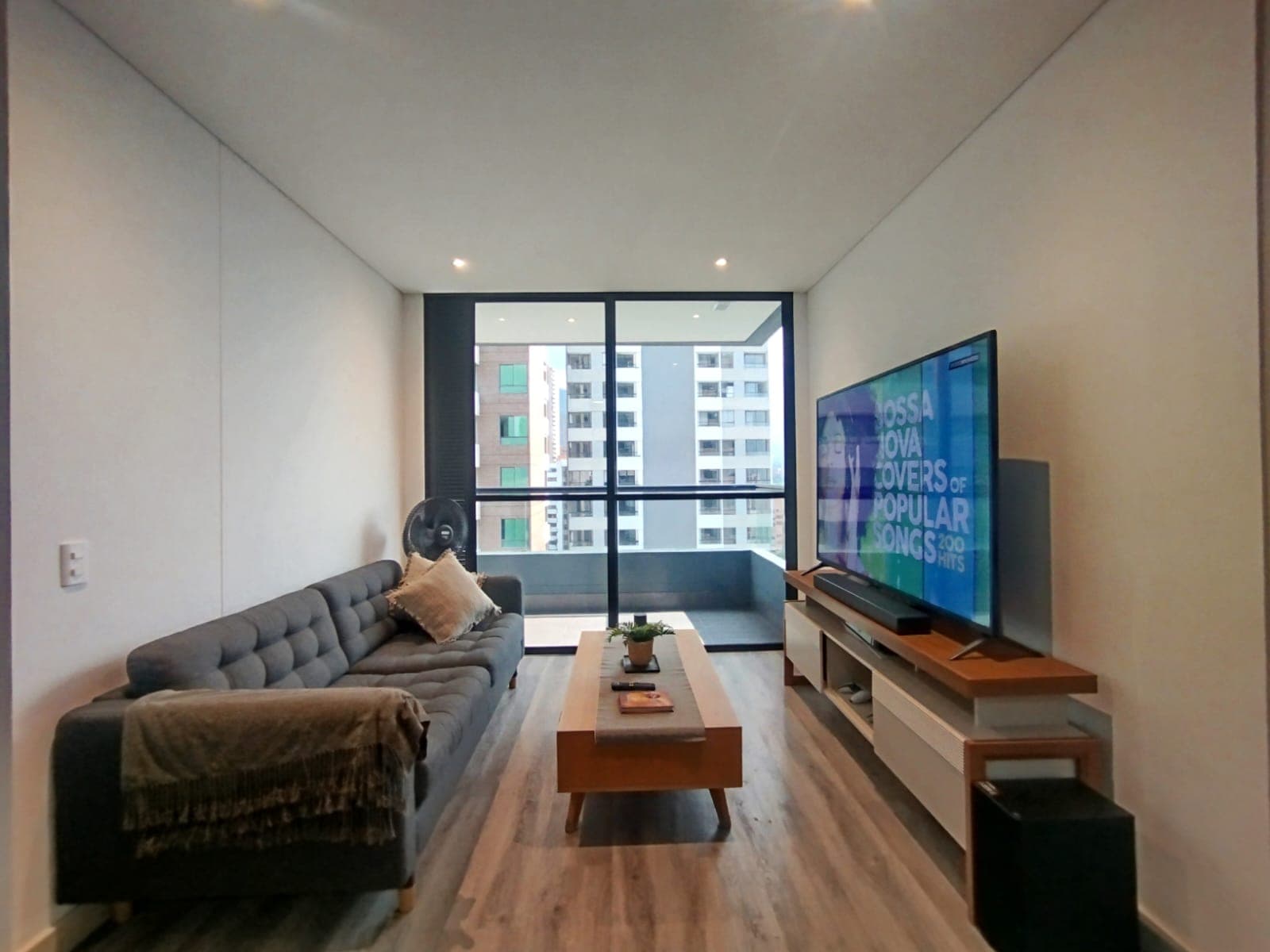 Apartamento en arriendo en Los Balsos, Poblado, Medellín — foto 1 de 20